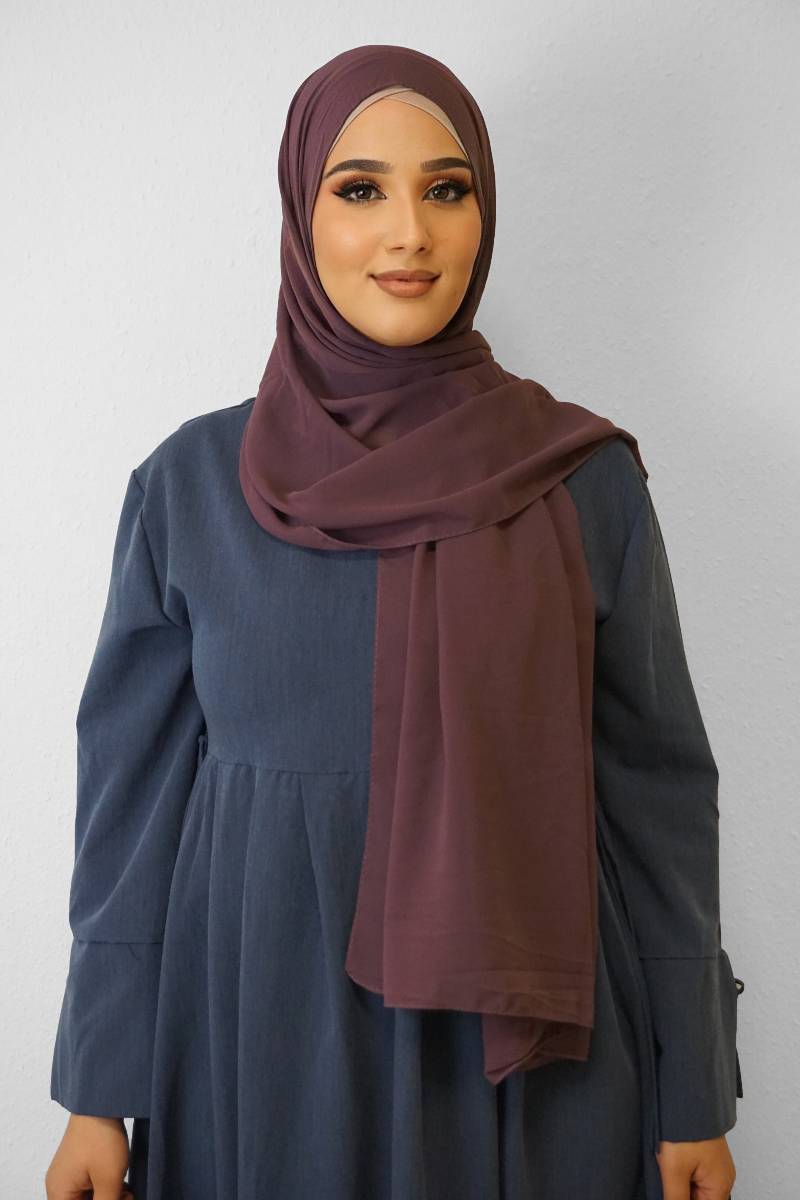 Chiffon Hijab Maira Darkviolett 1