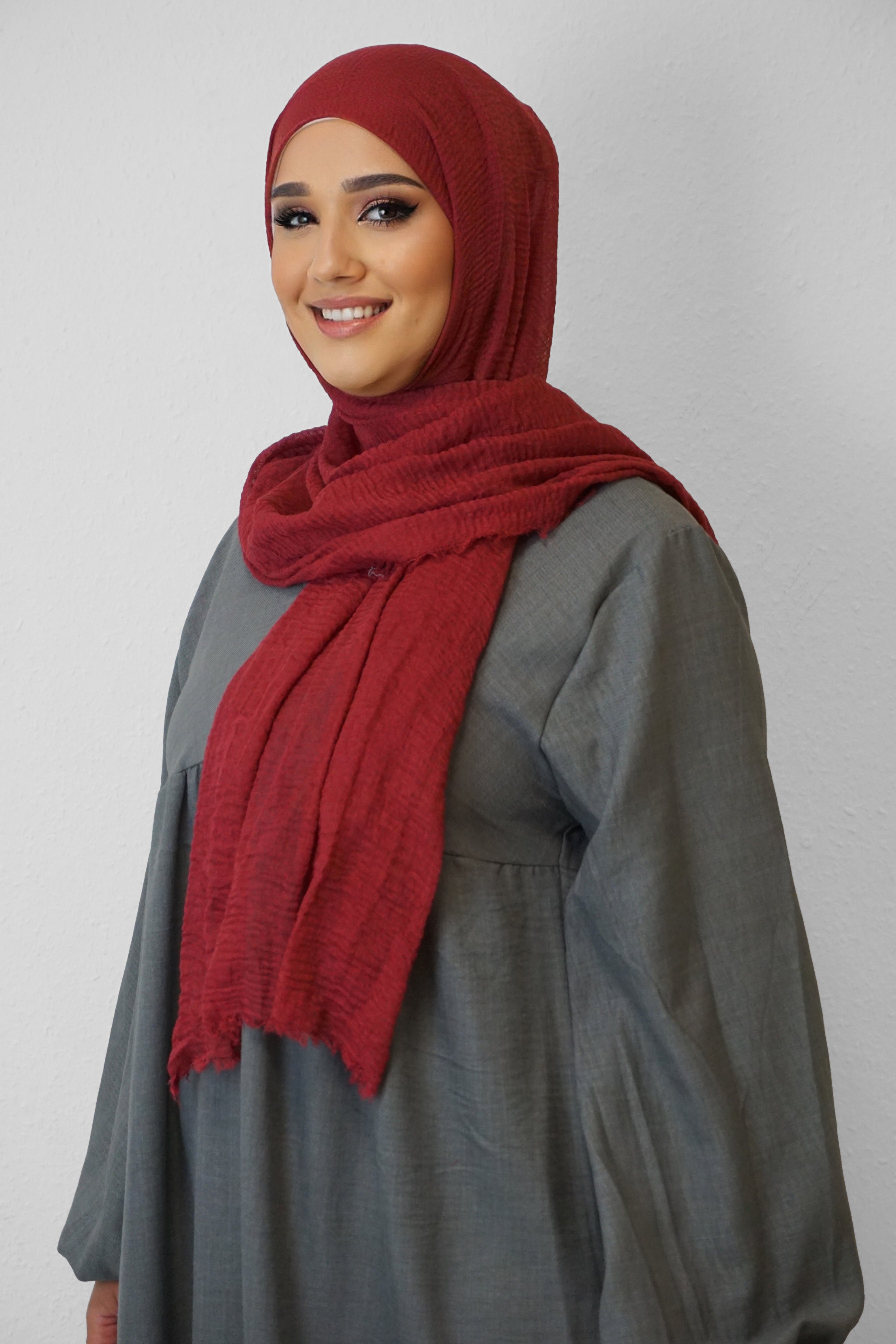 Daily Hijab Dalia Dunkelrot