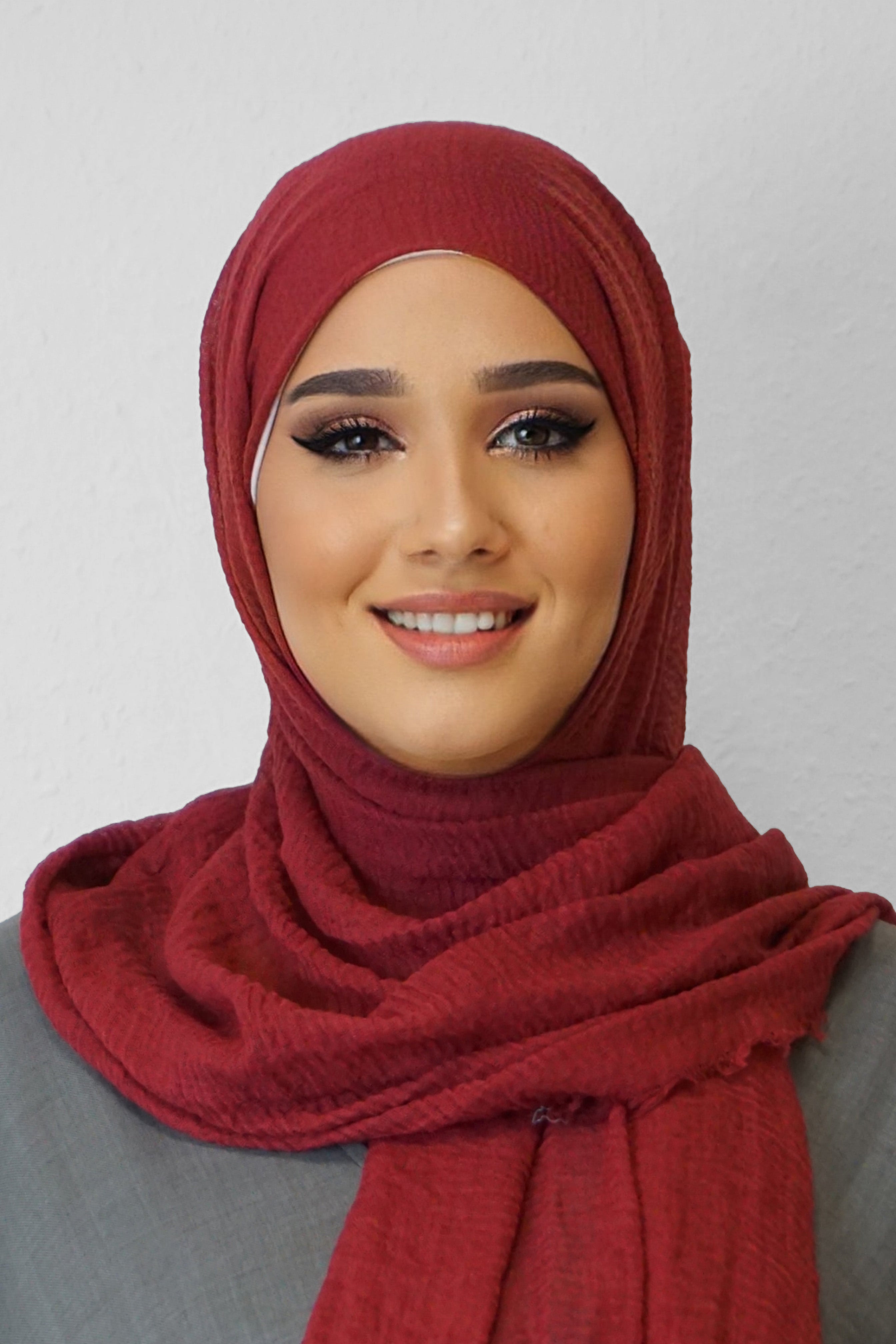 Daily Hijab Dalia Dunkelrot