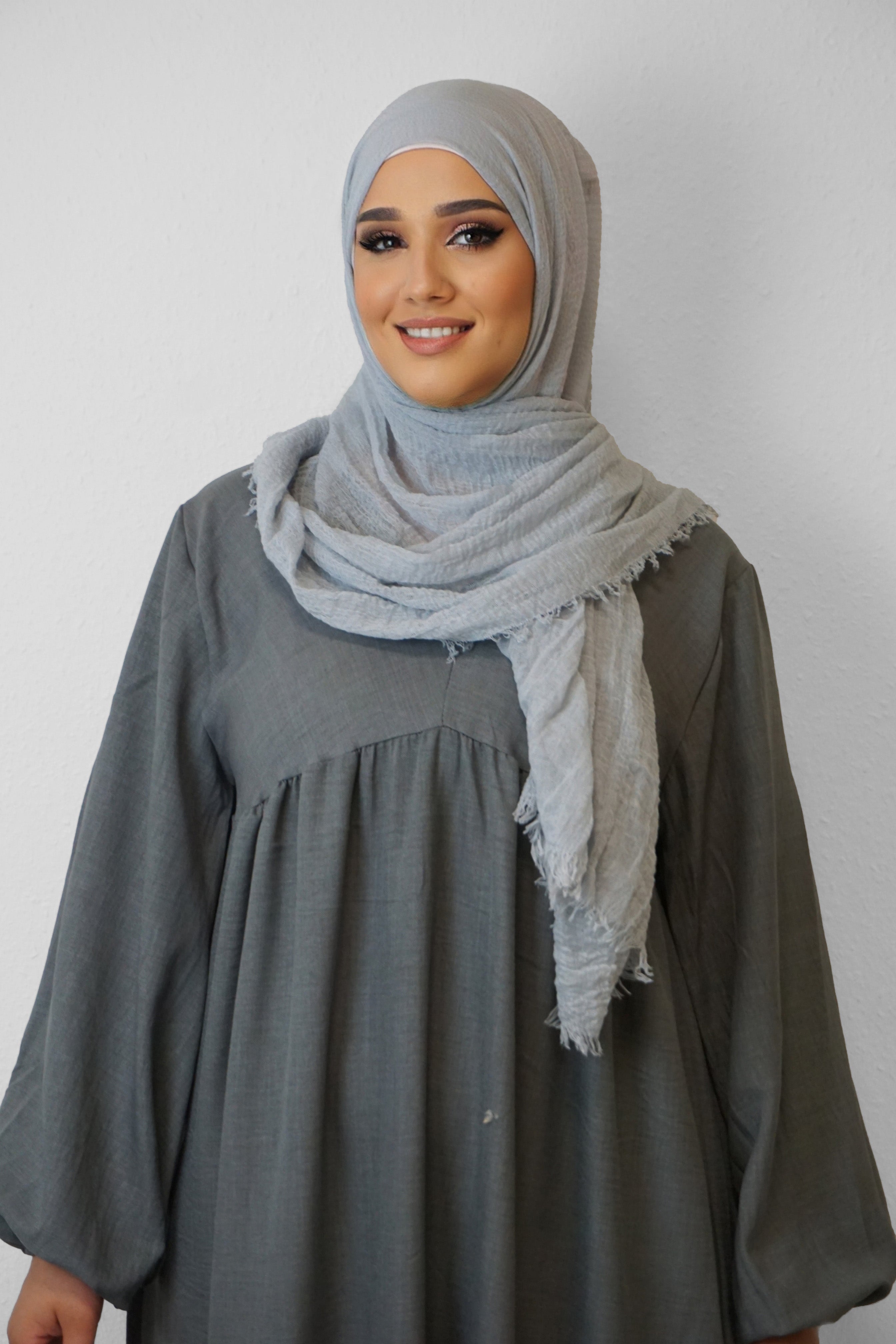 Daily Hijab Dalia Hellgrau