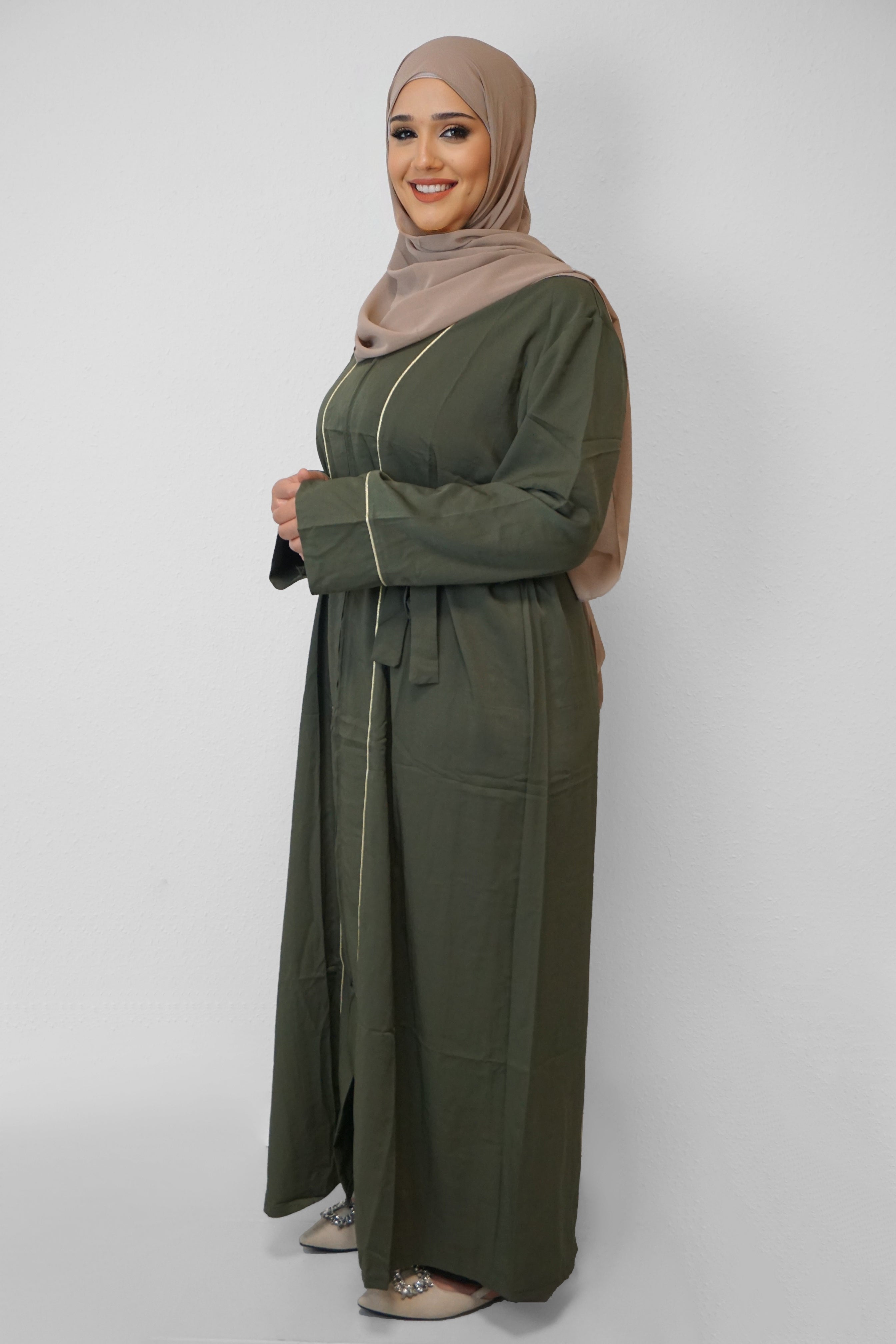 Abaya Namika mit Reisverschluss Khaki