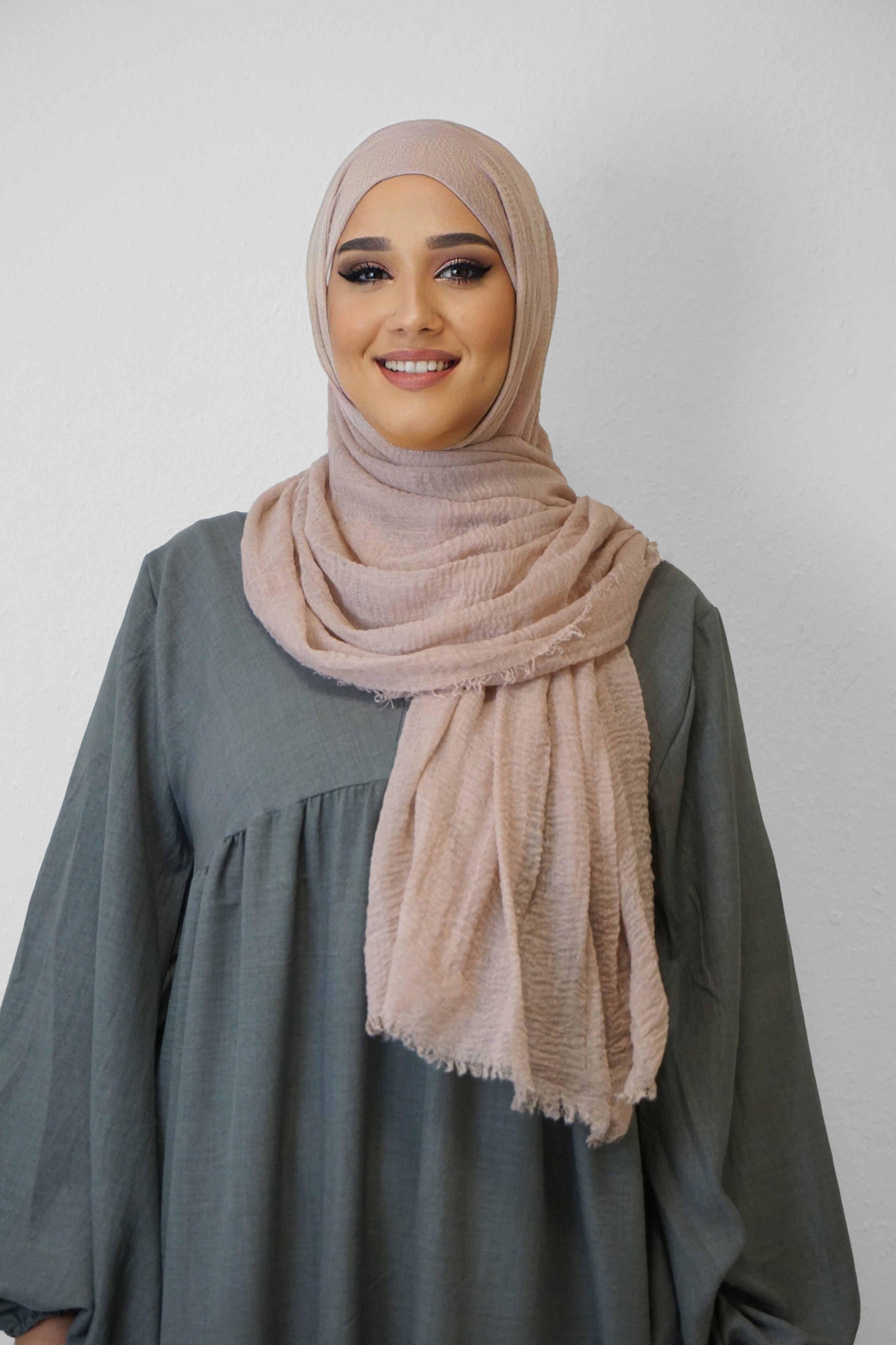 Daily Hijab Dalia Dark-Rosa