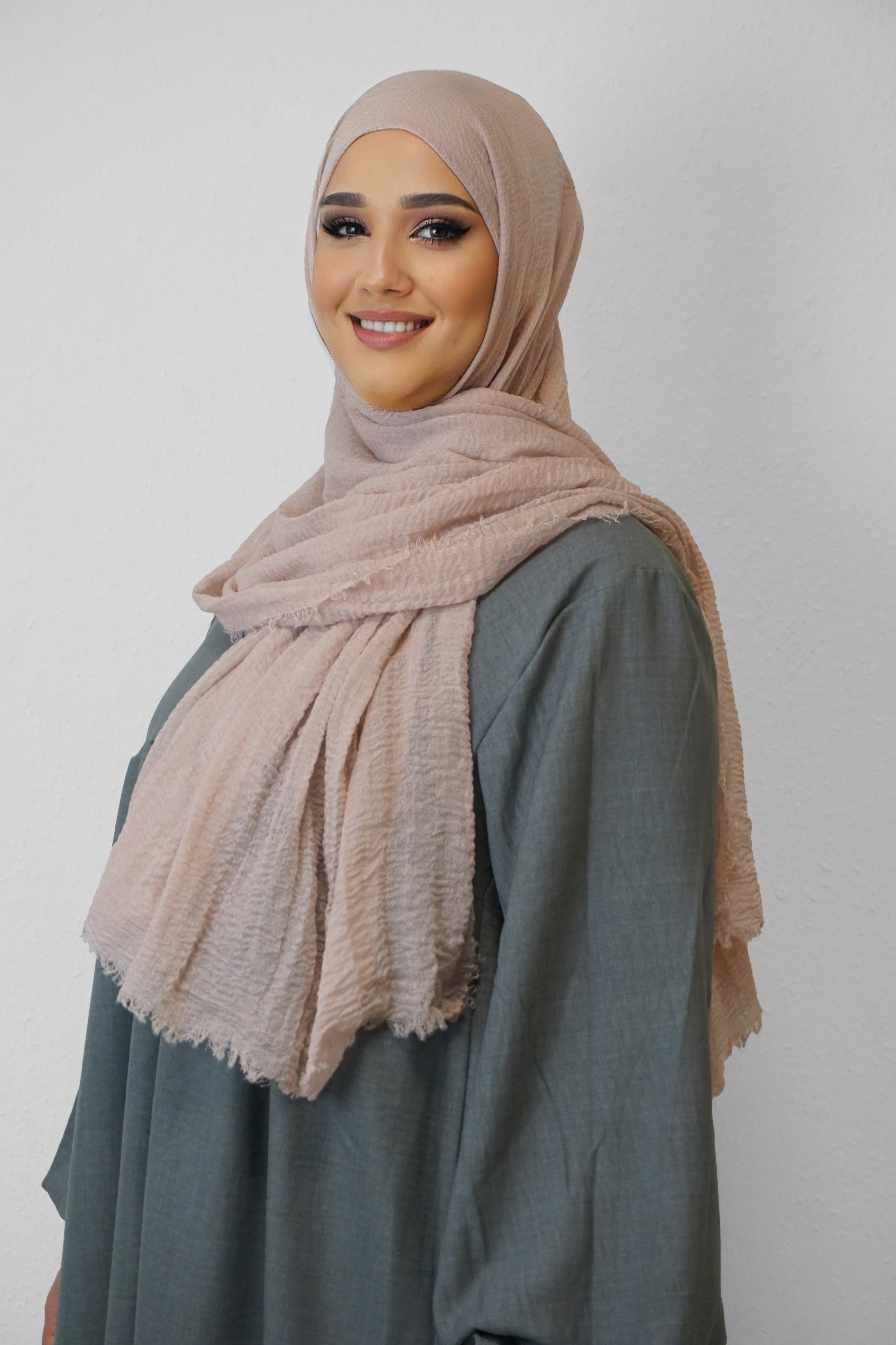 Daily Hijab Dalia Dark-Rosa