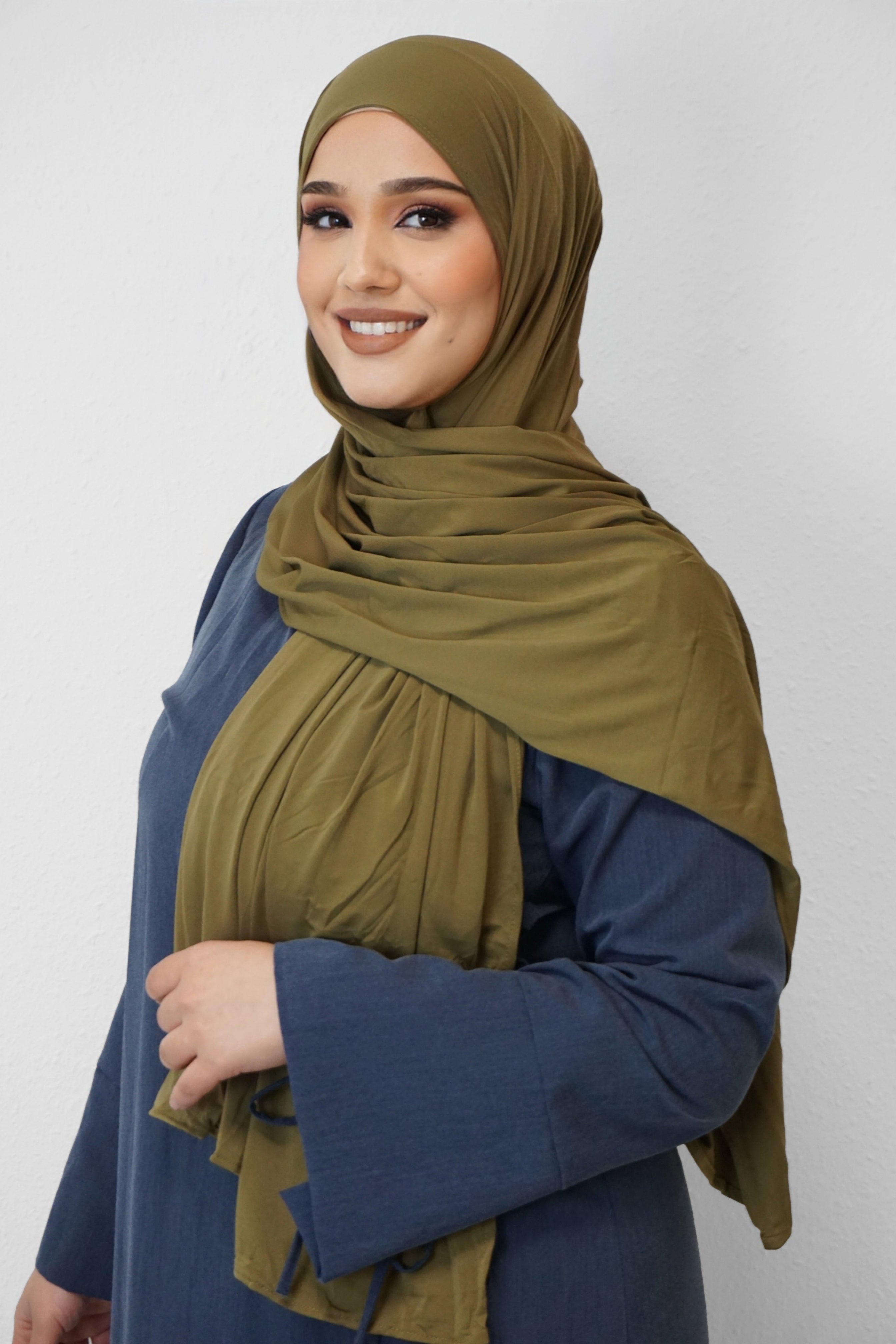 Premium Jersey Deluxe Hijab Moosgrün