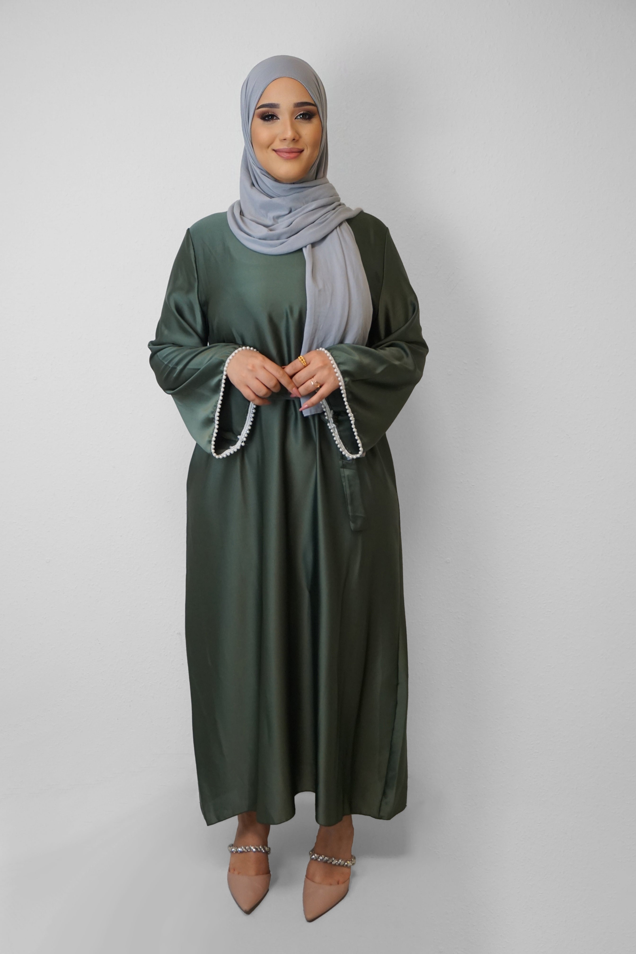 Elonora Abaya Oliv