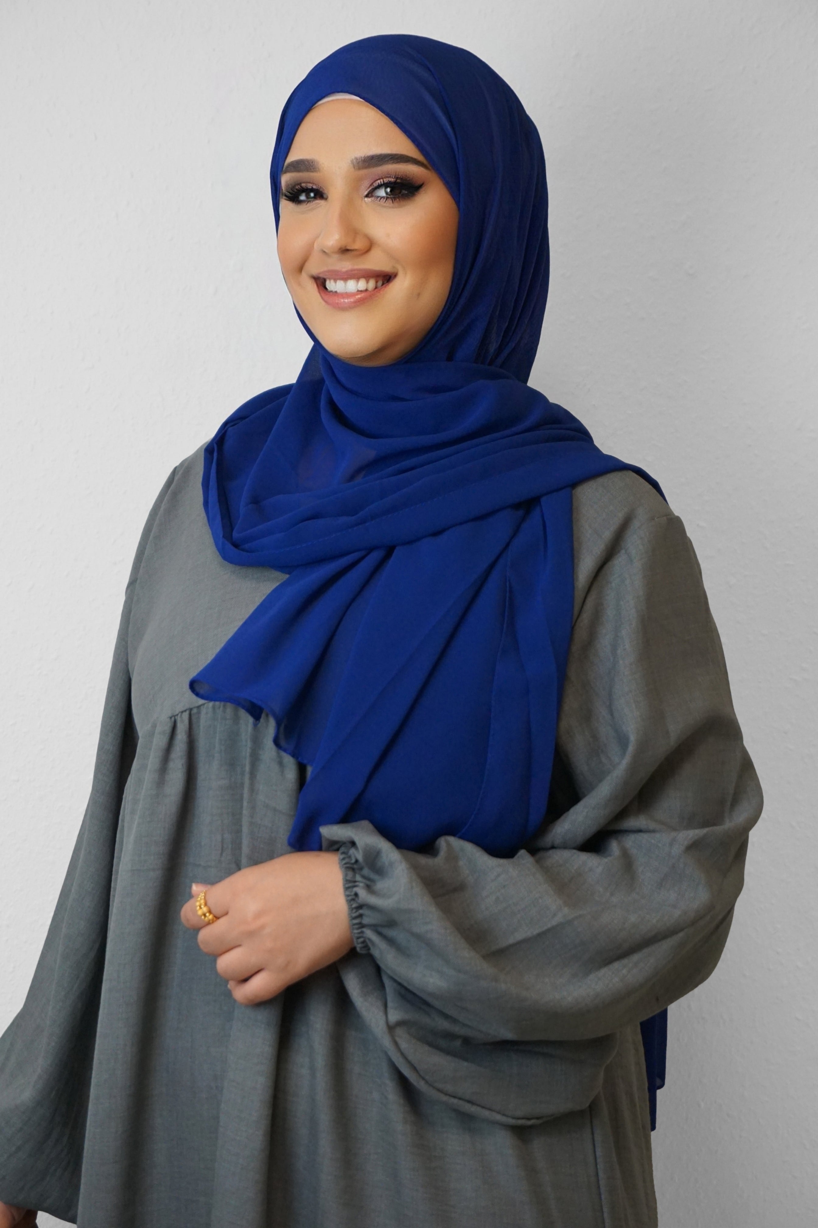 Chiffon Hijab Maira Royalblau