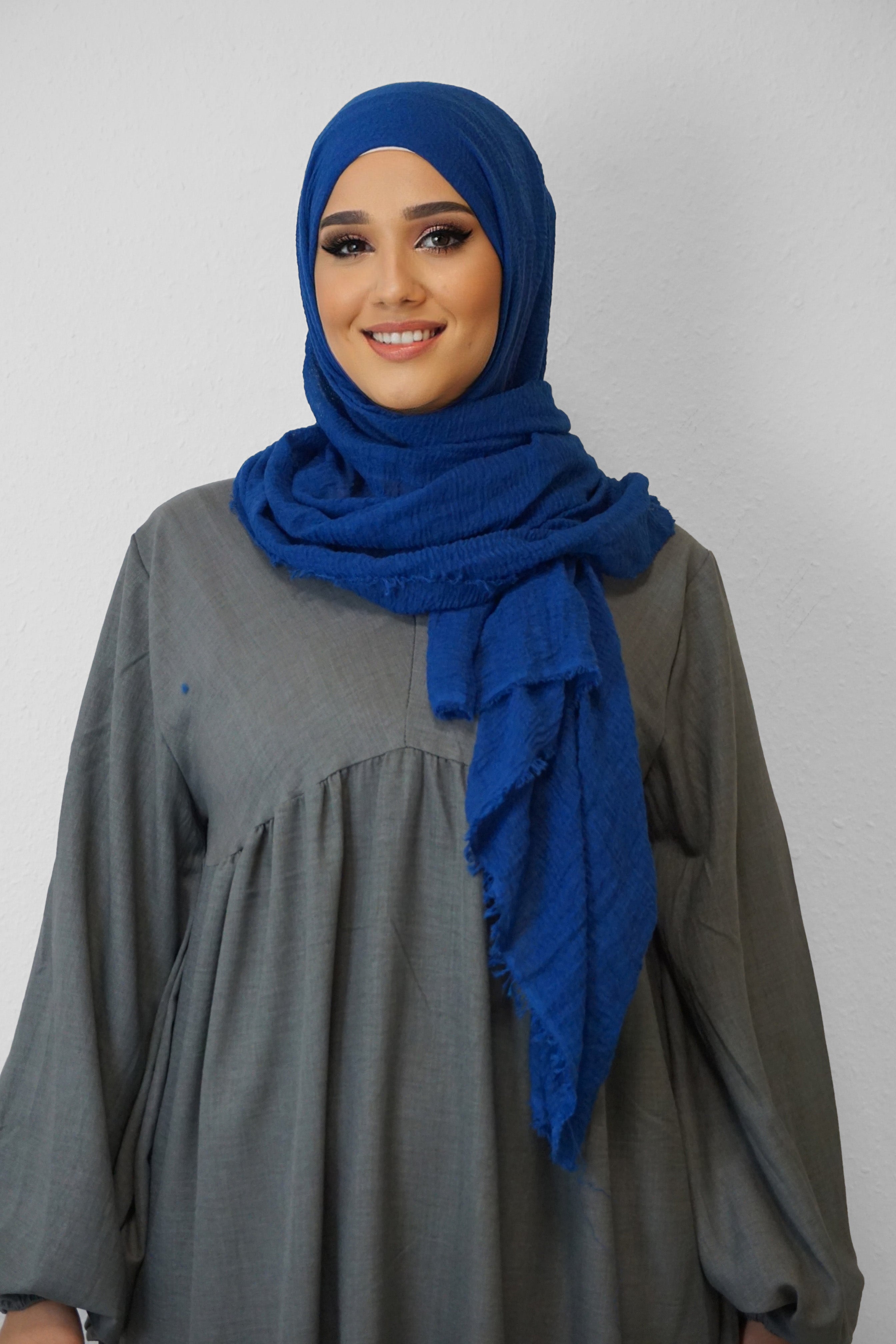 Daily Hijab Dalia Royalblau