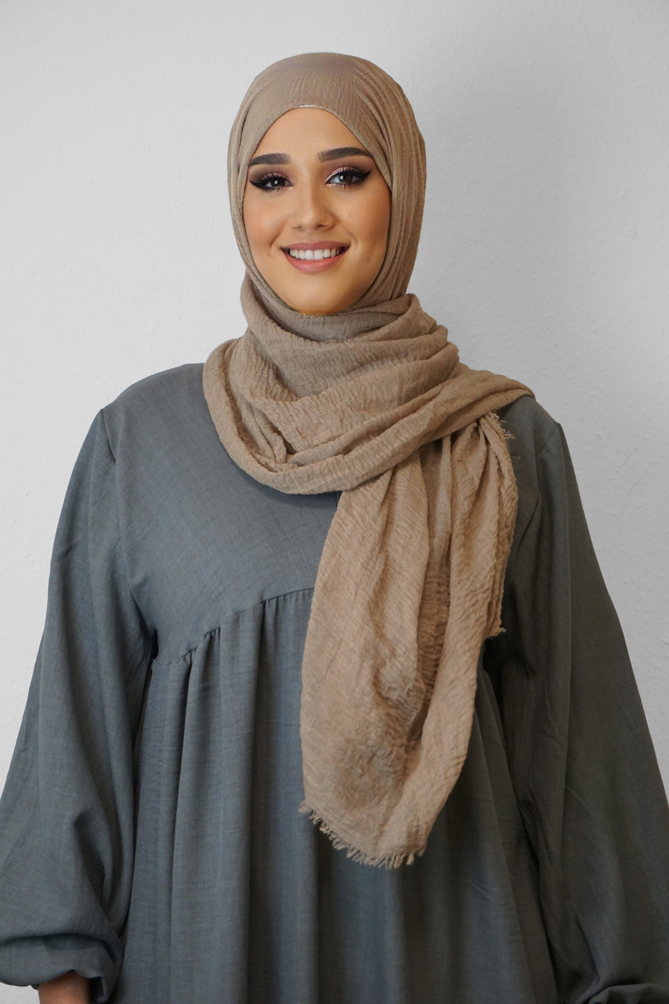 Daily Hijab Dalia Schlammbraun