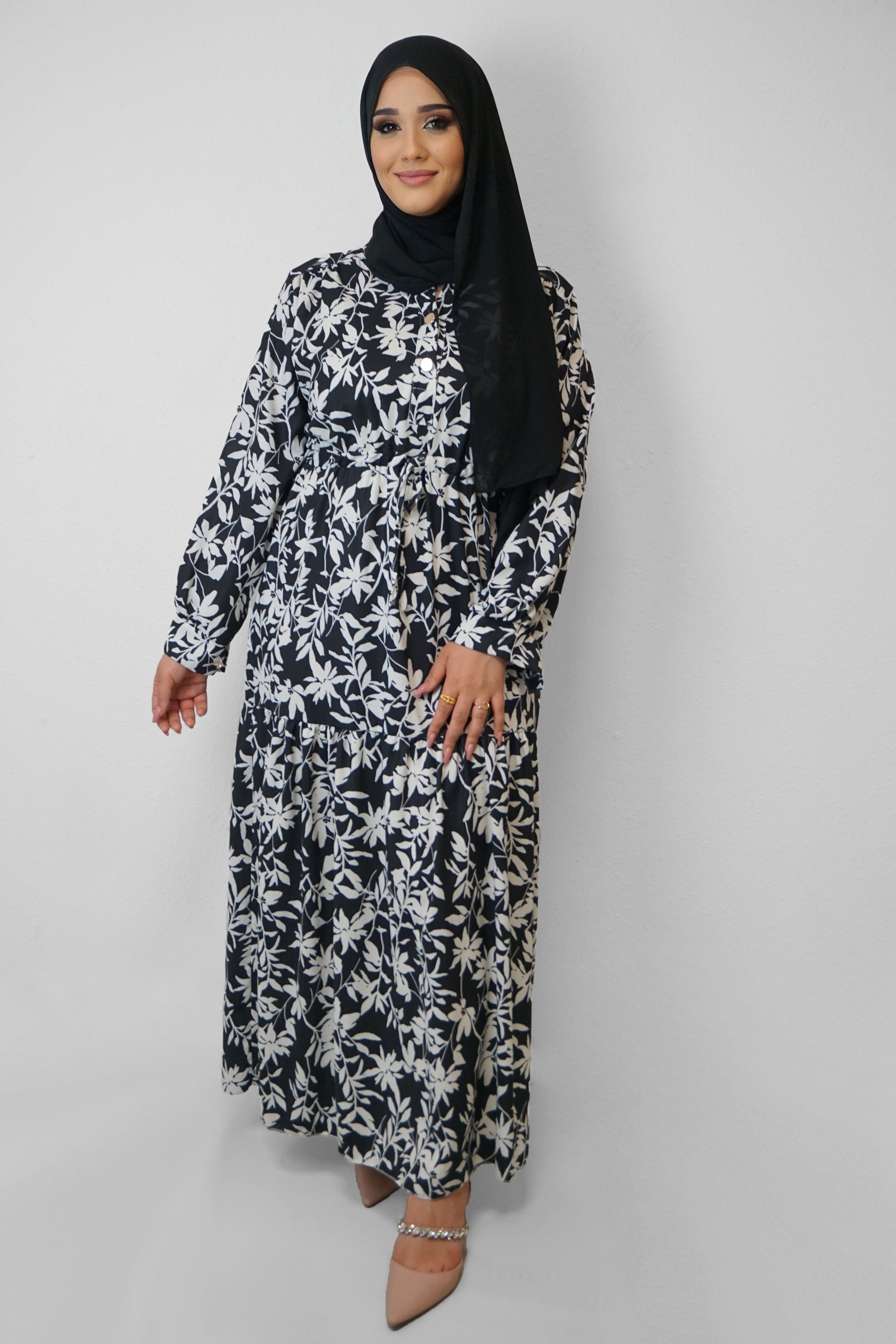 Abaya Hanan Schwarz