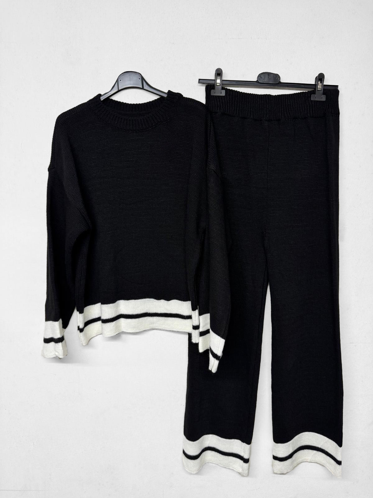 Strick Zwei-Teiler Hose Bunga Schwarz