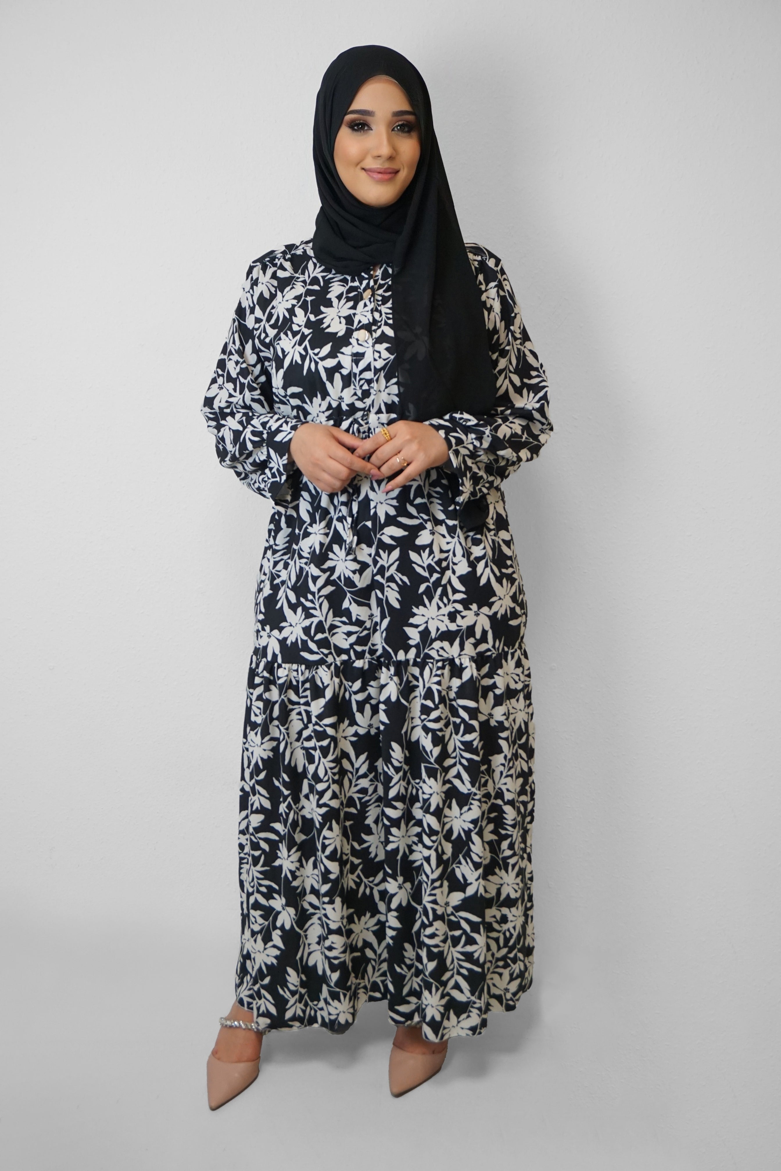 Abaya Hanan Schwarz