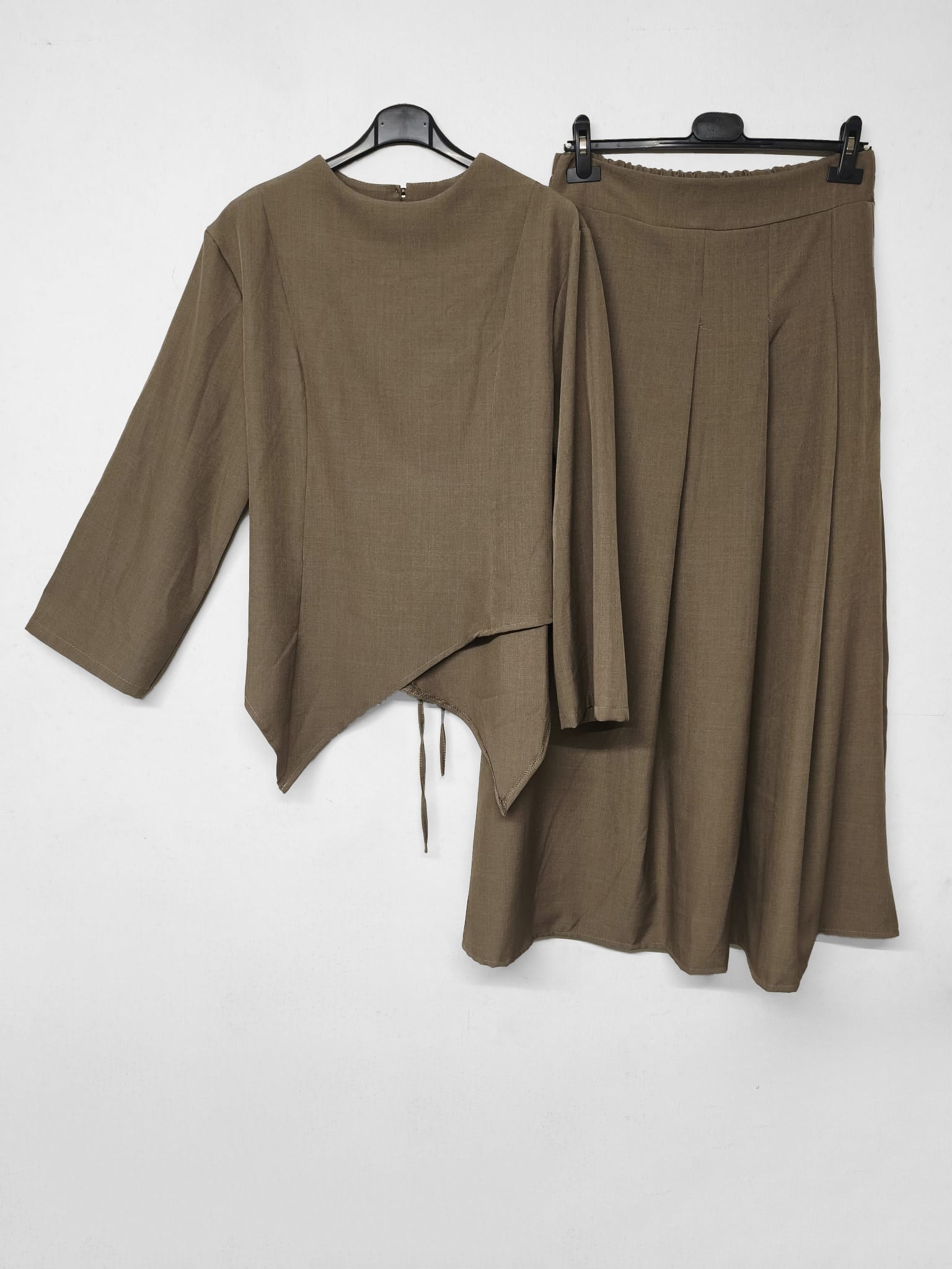 Zwei-Teiler Rock Elindra Taupe