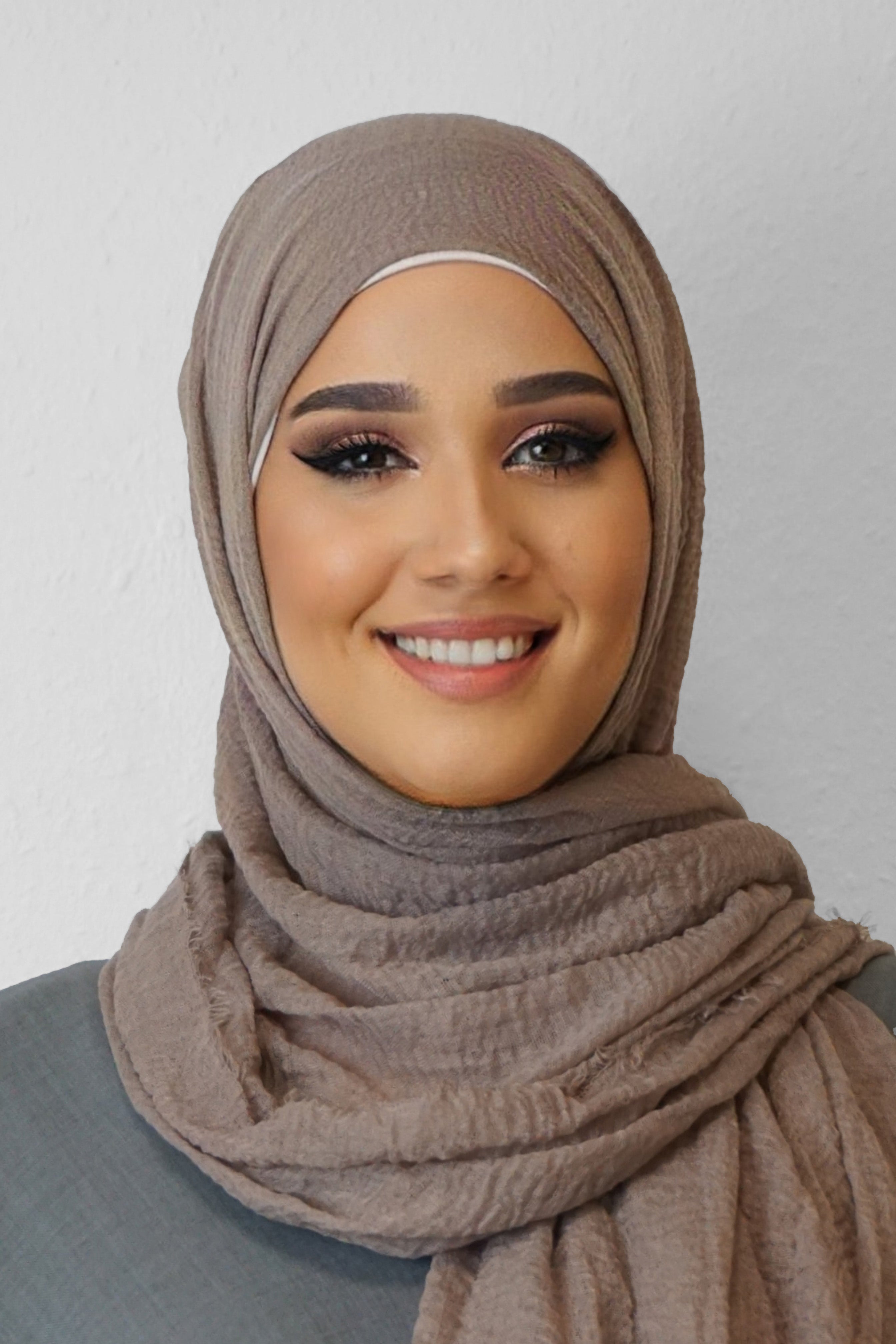 Daily Hijab Dalia Taupe 2