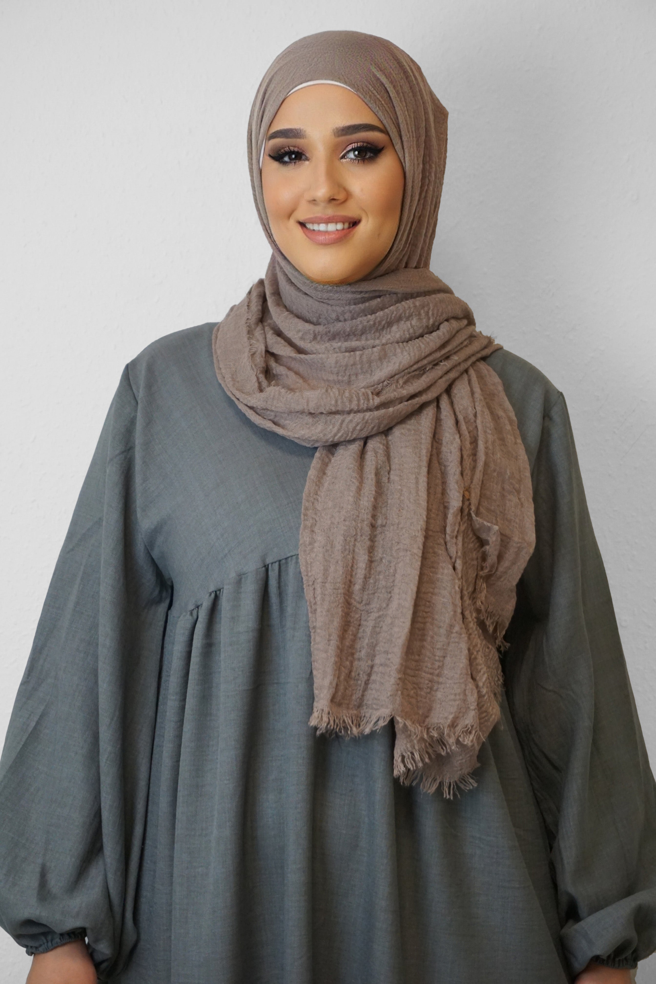 Daily Hijab Dalia Taupe 2