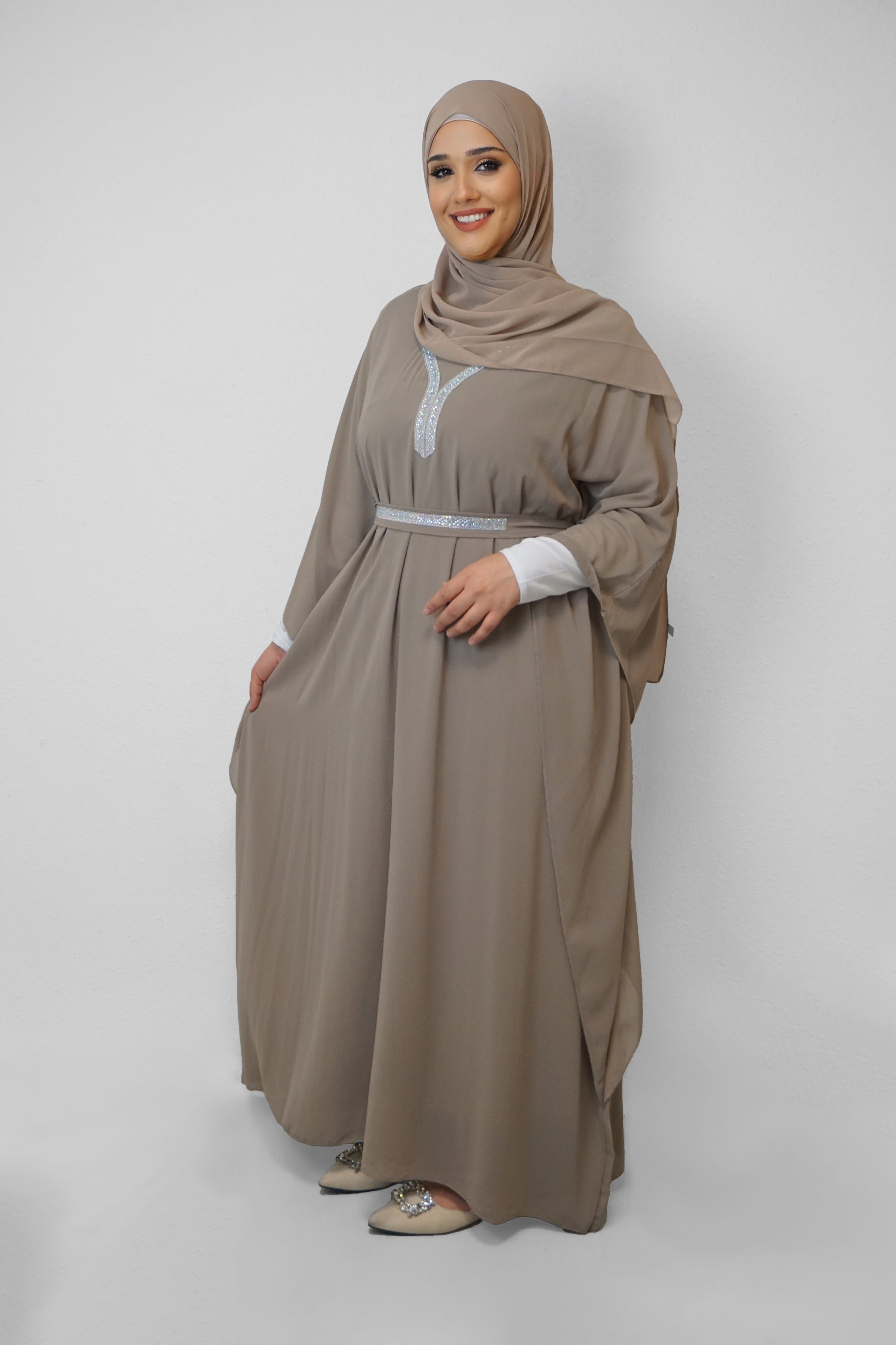 Abaya Delay Taupe