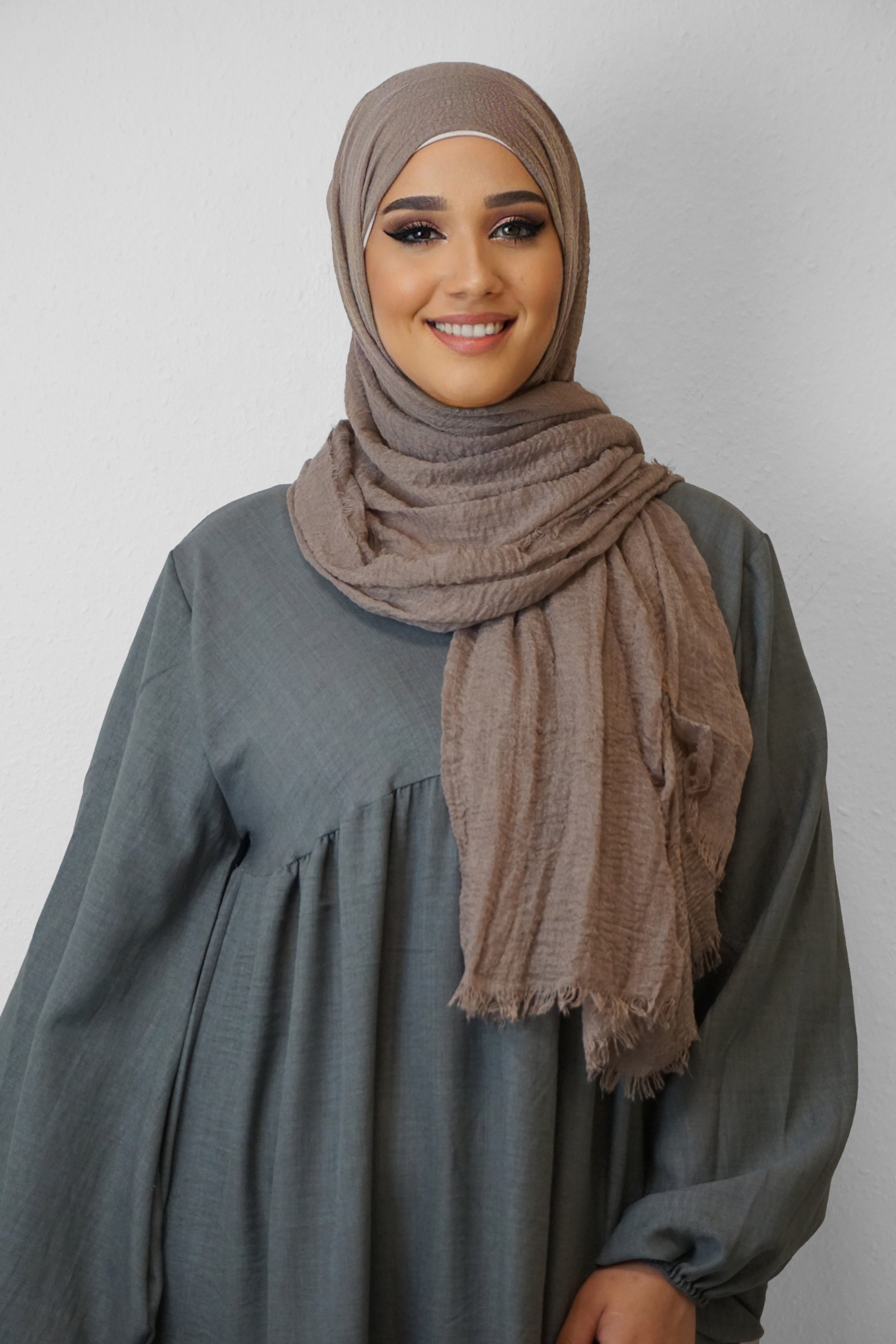 Daily Hijab Dalia Taupe 2