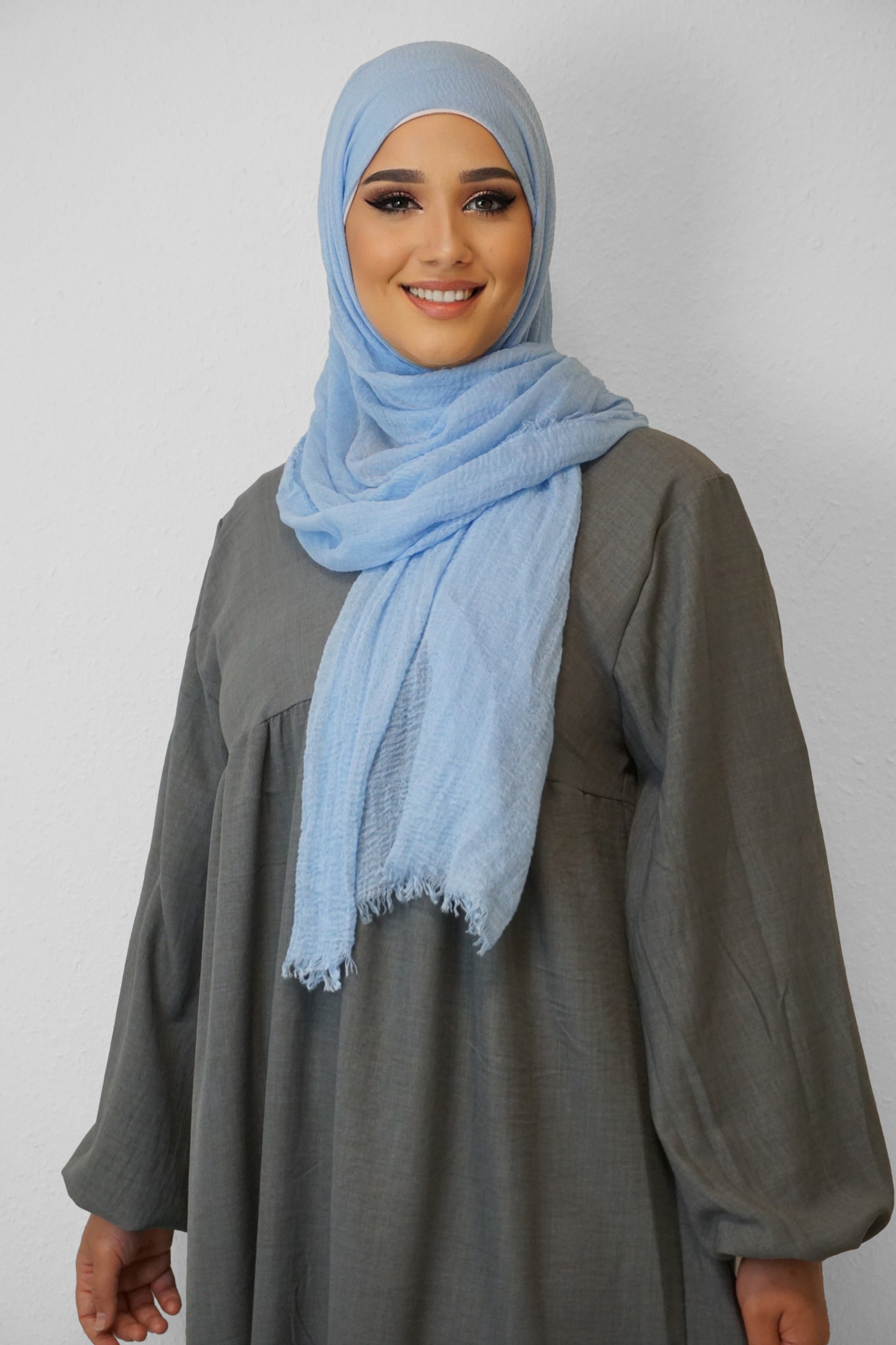 Daily Hijab Dalia Wasserblau