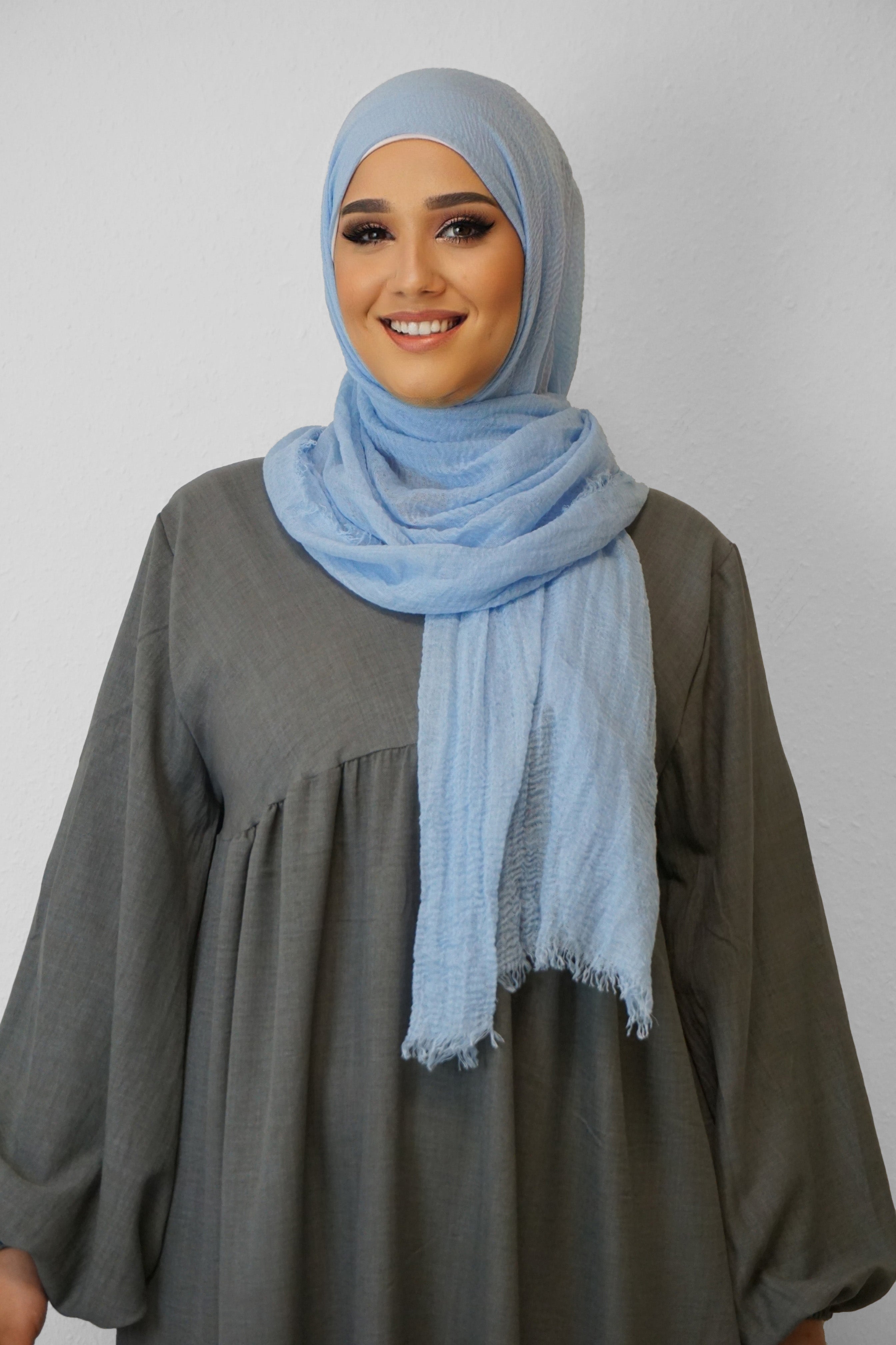 Daily Hijab Dalia Wasserblau