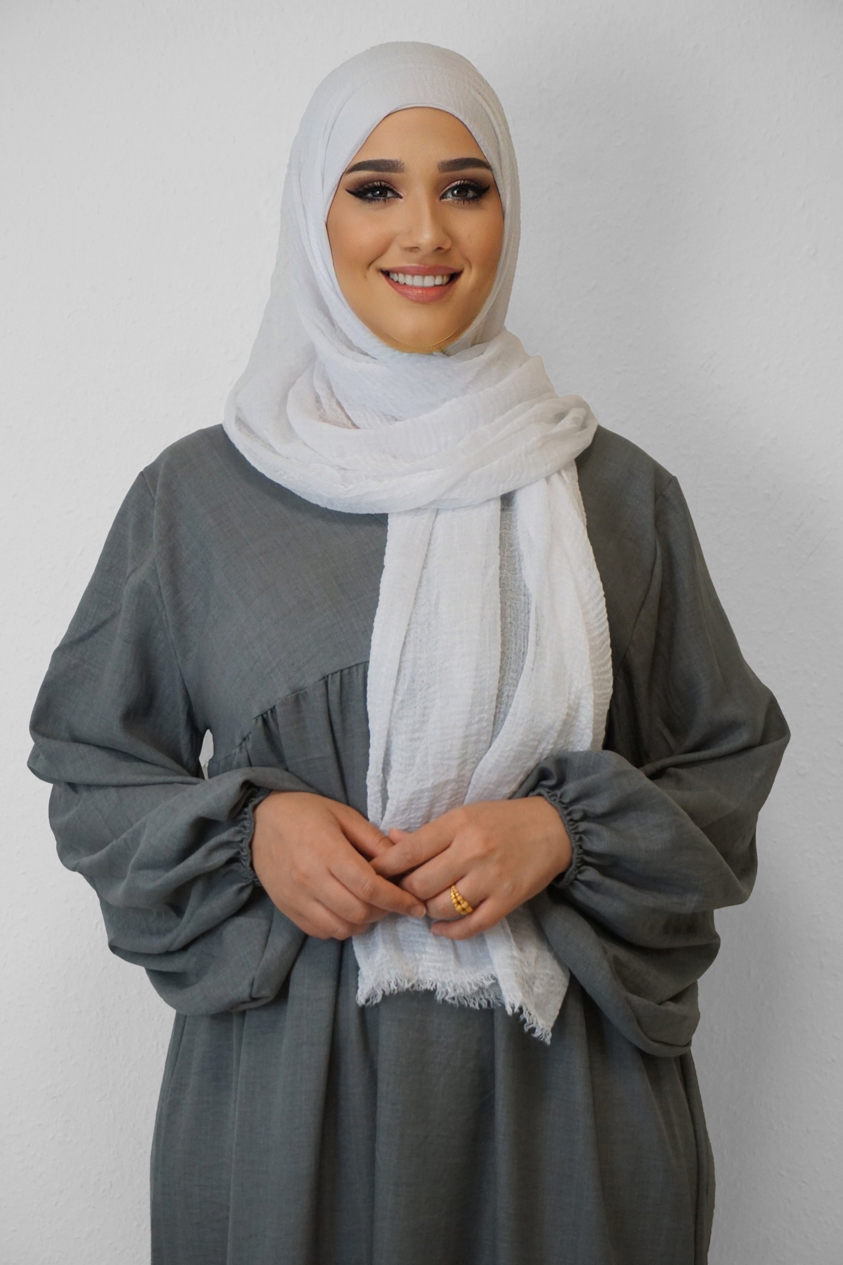 Daily Hijab Dalia Weiß