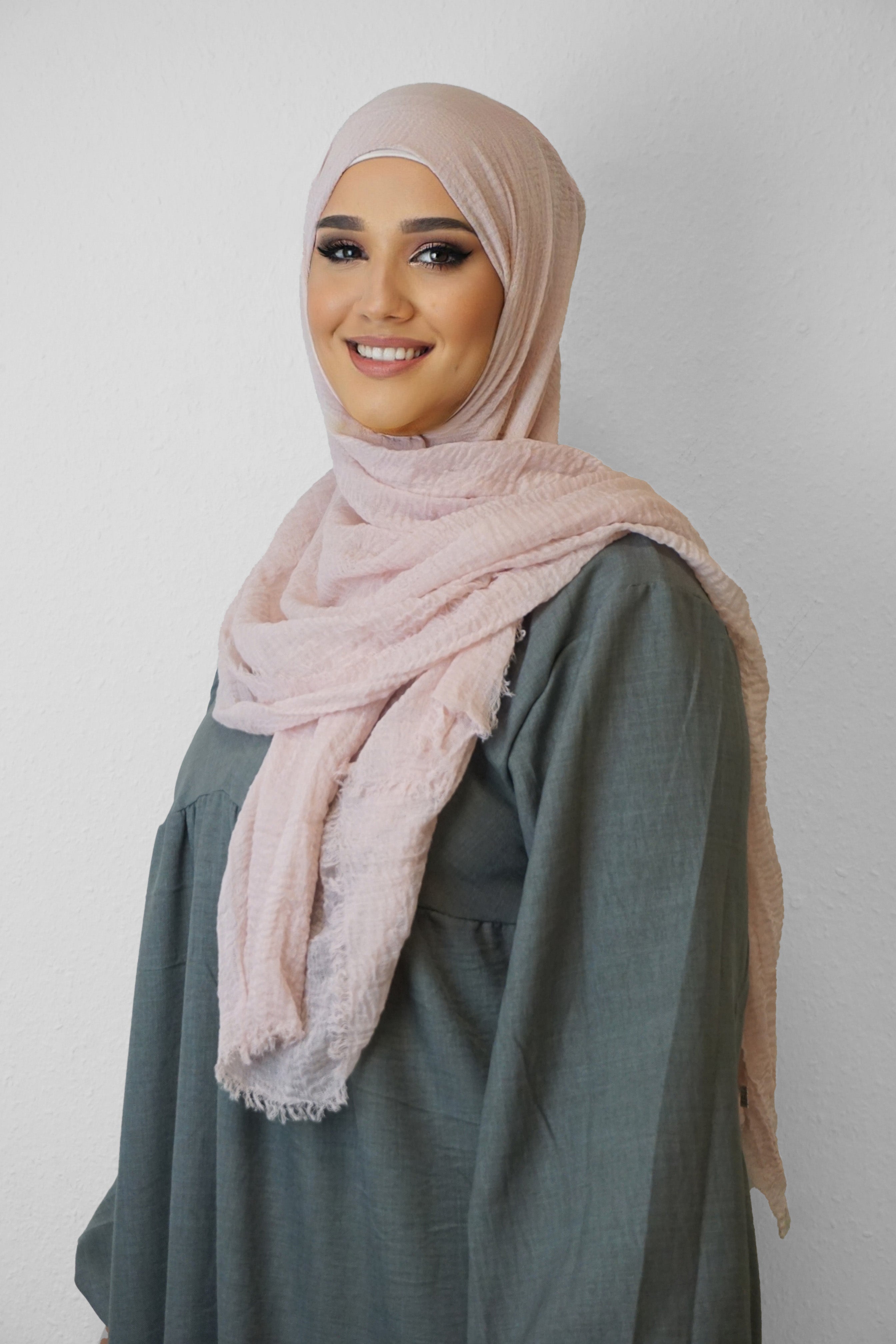 Daily Hijab Dalia Weißrosa