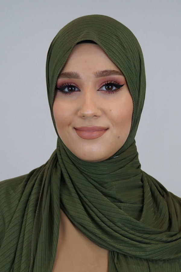Premium Jersey Ripped Hijab Moosgrün