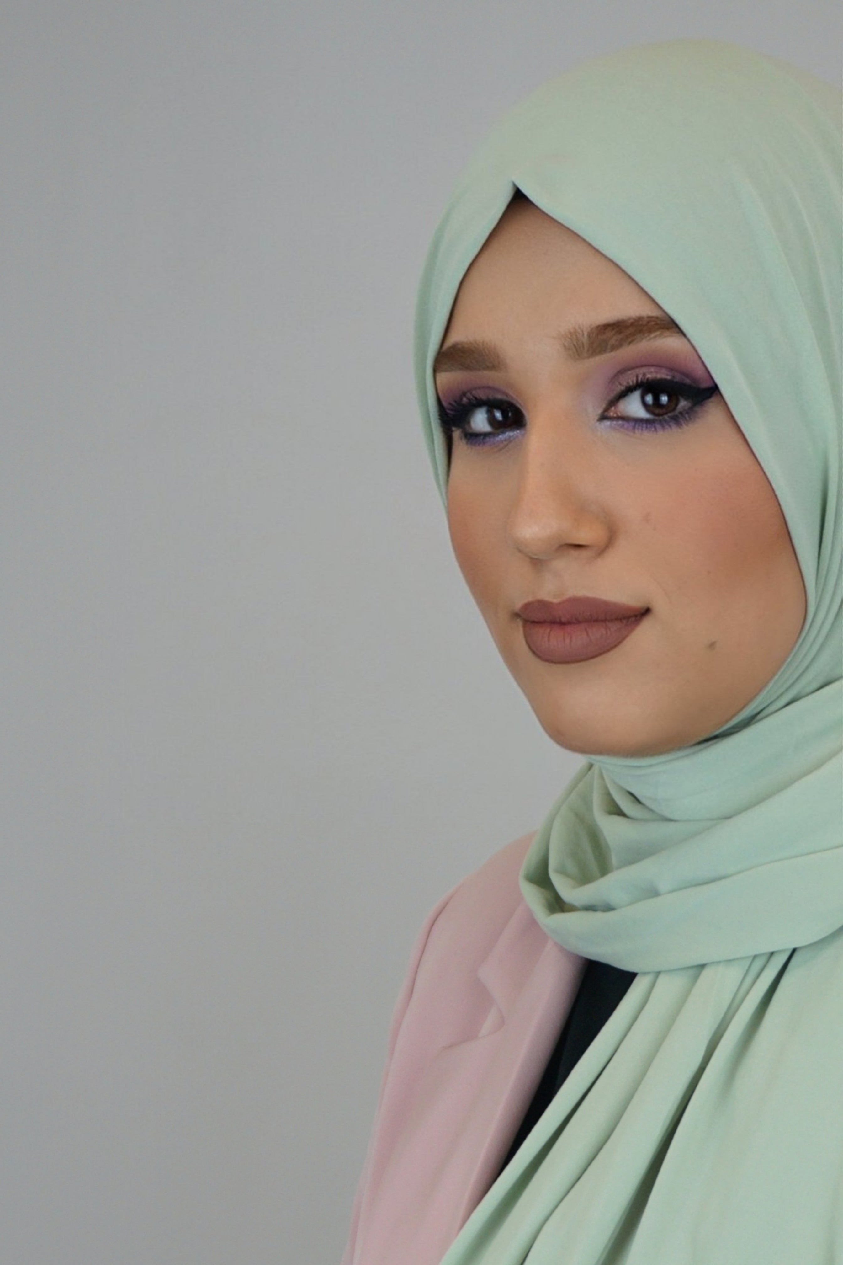Jersey Hijab Fiza Hellgrün