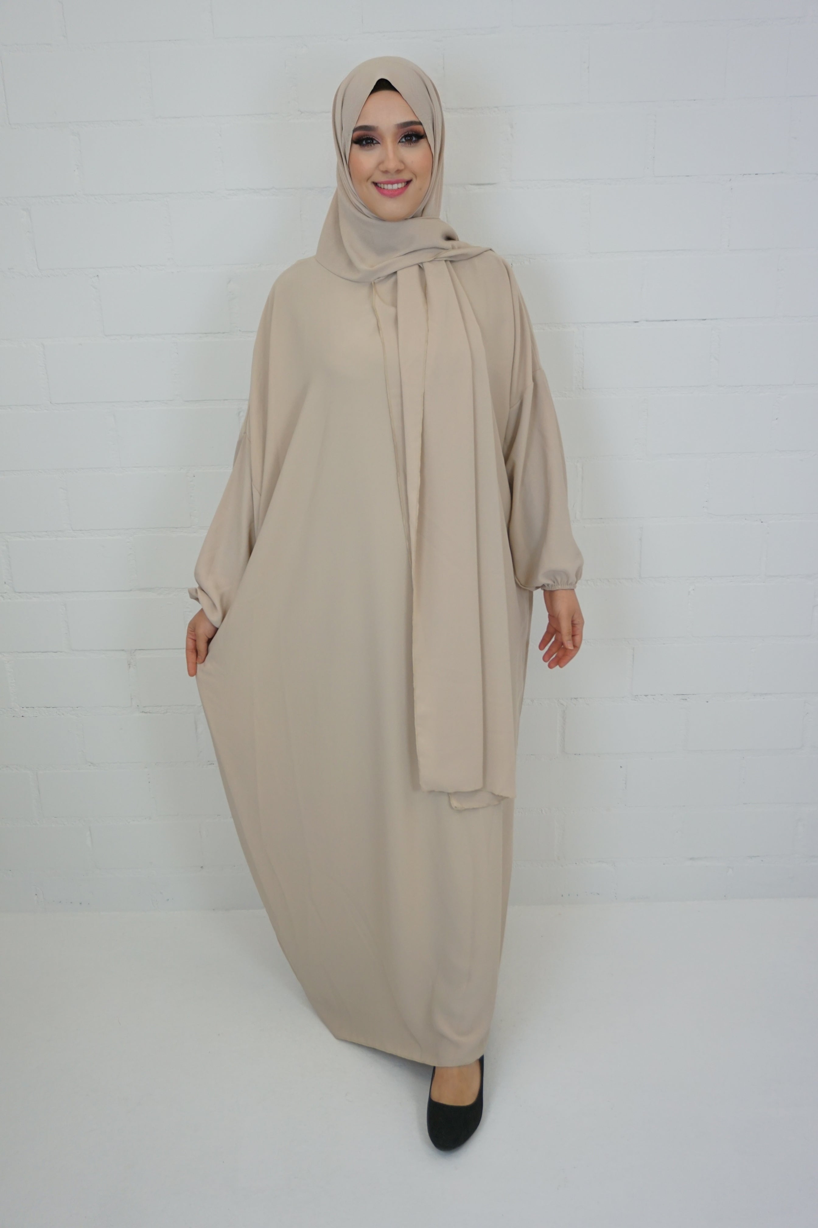 Hijab-Abaya Beige