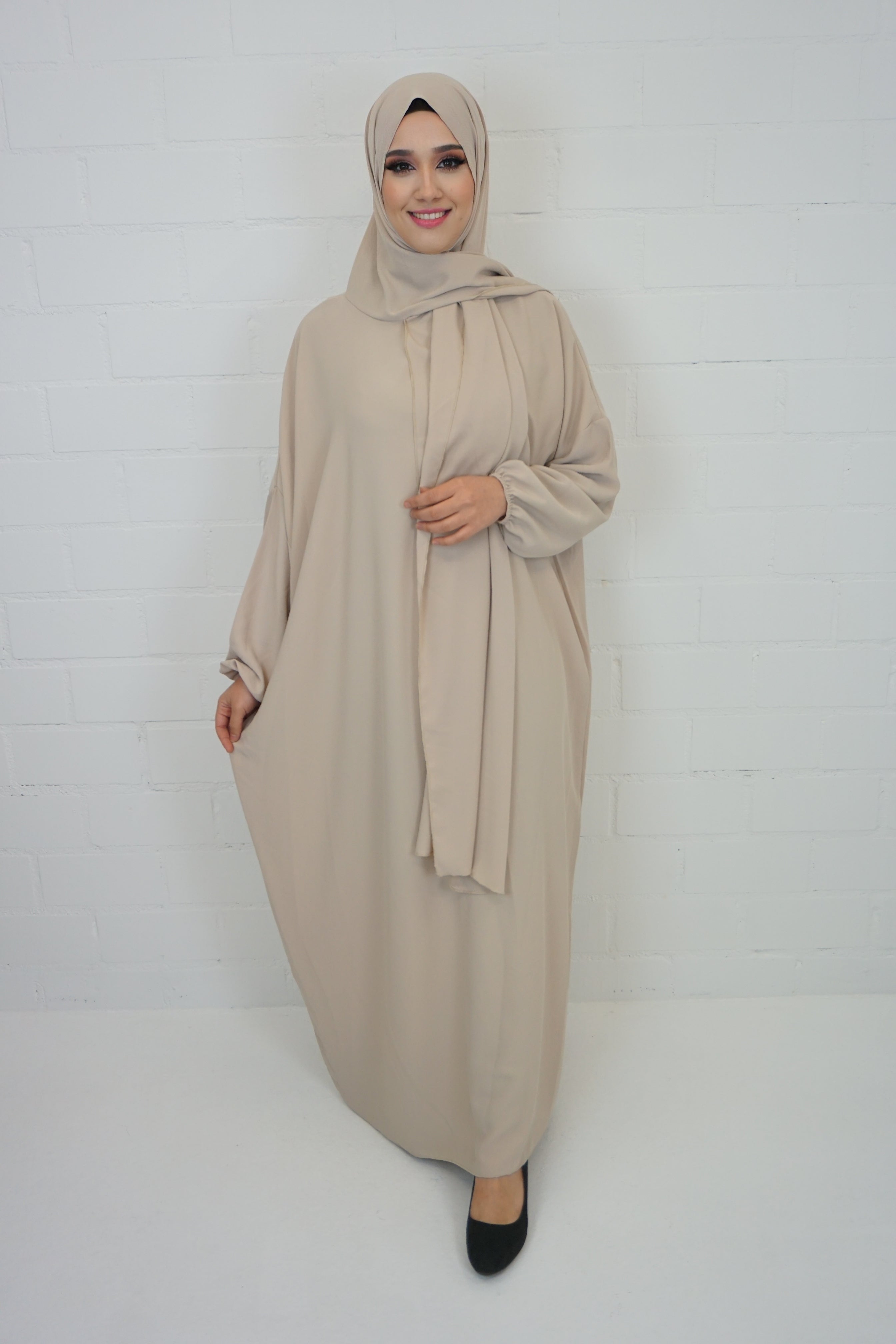 Hijab-Abaya Beige