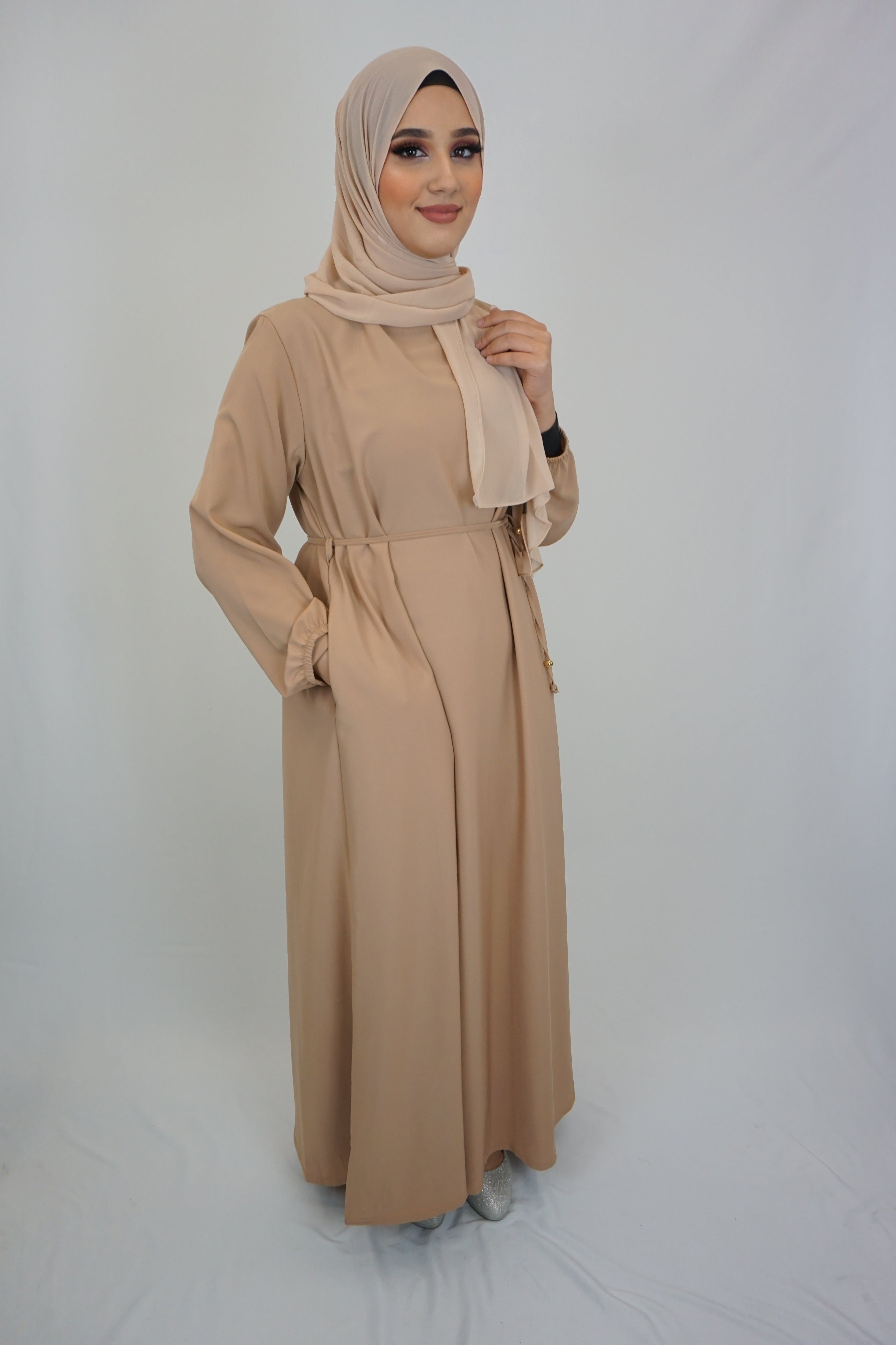 Basic Abaya Karamell