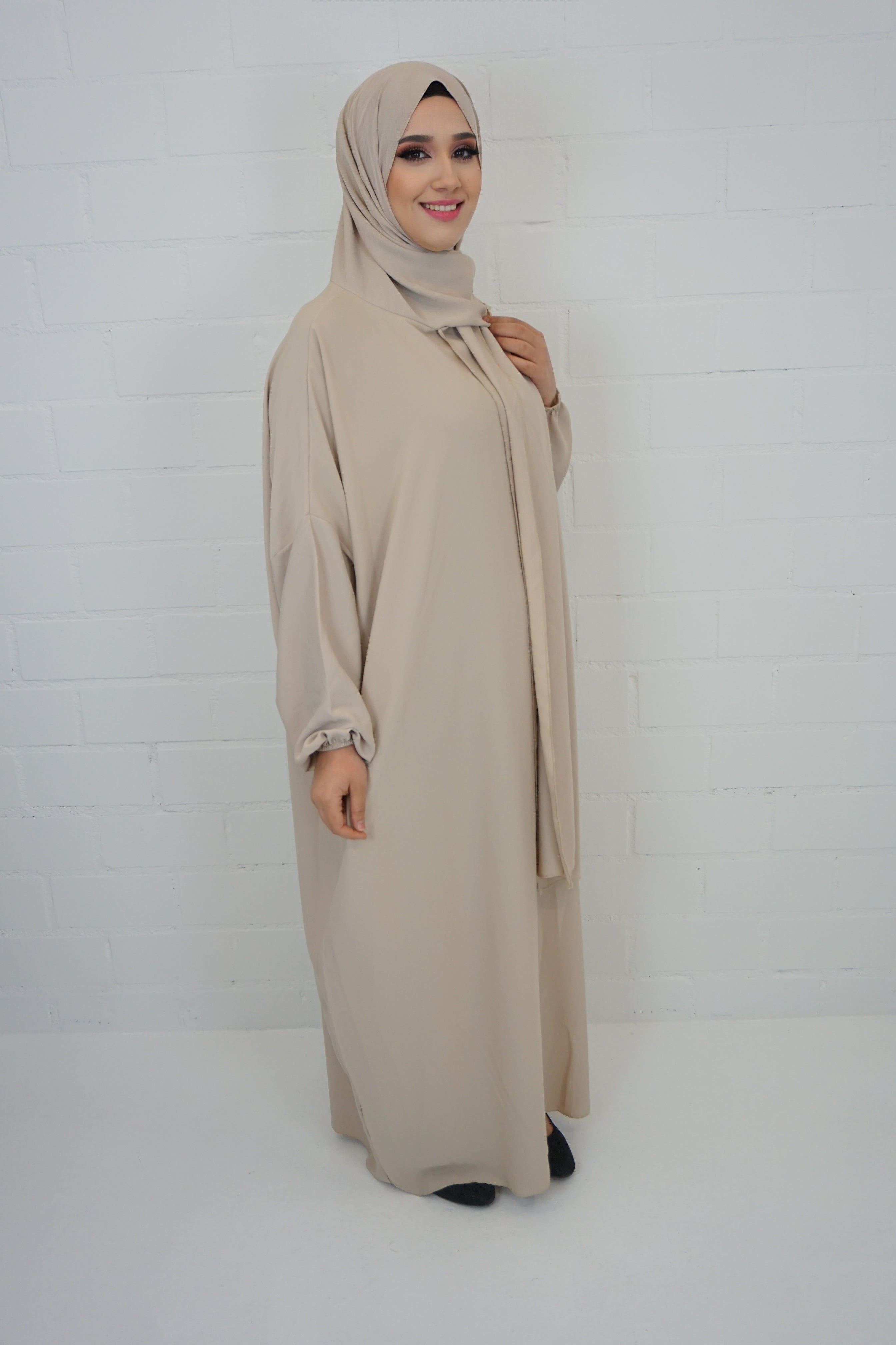 Hijab-Abaya Beige