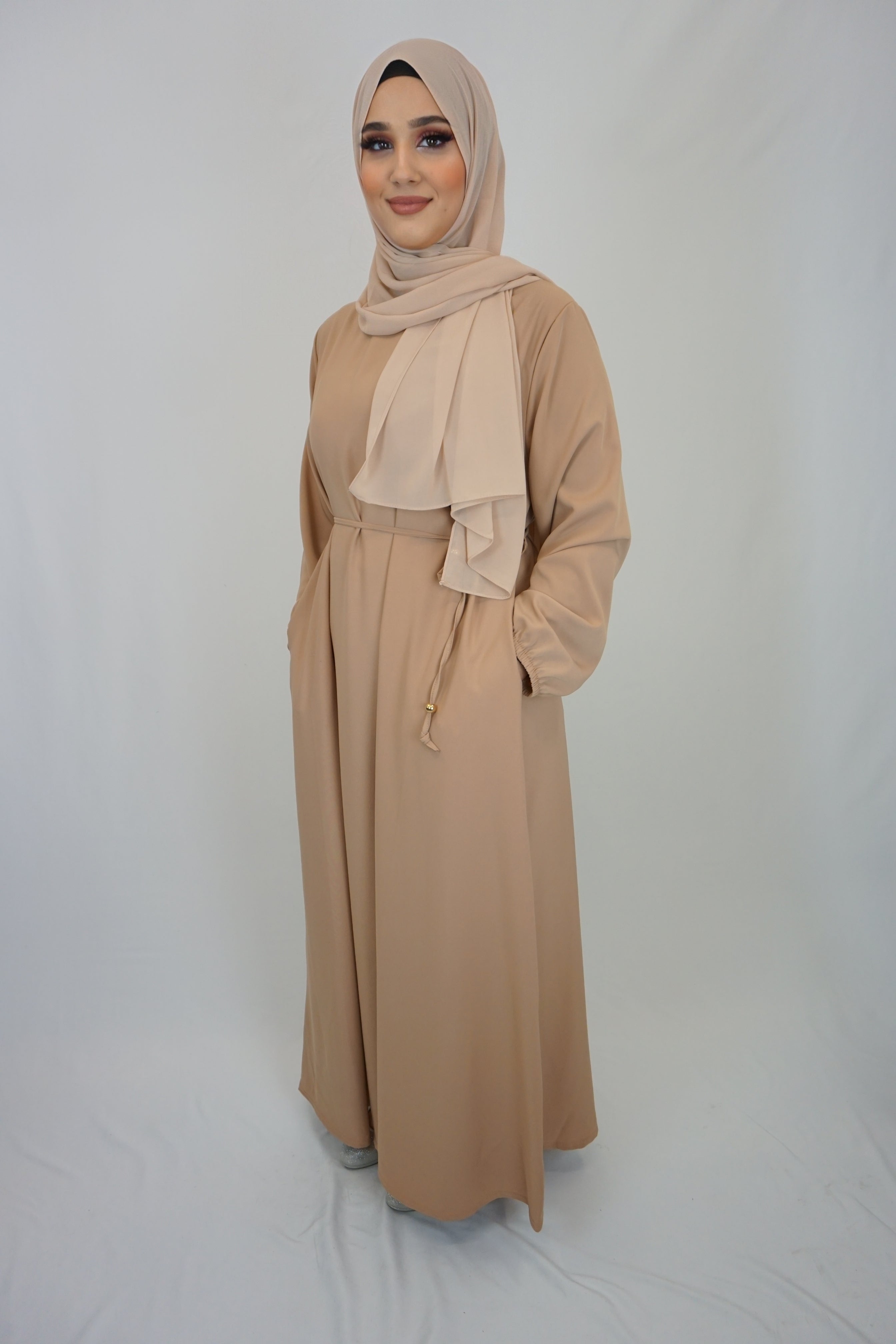 Basic Abaya Karamell