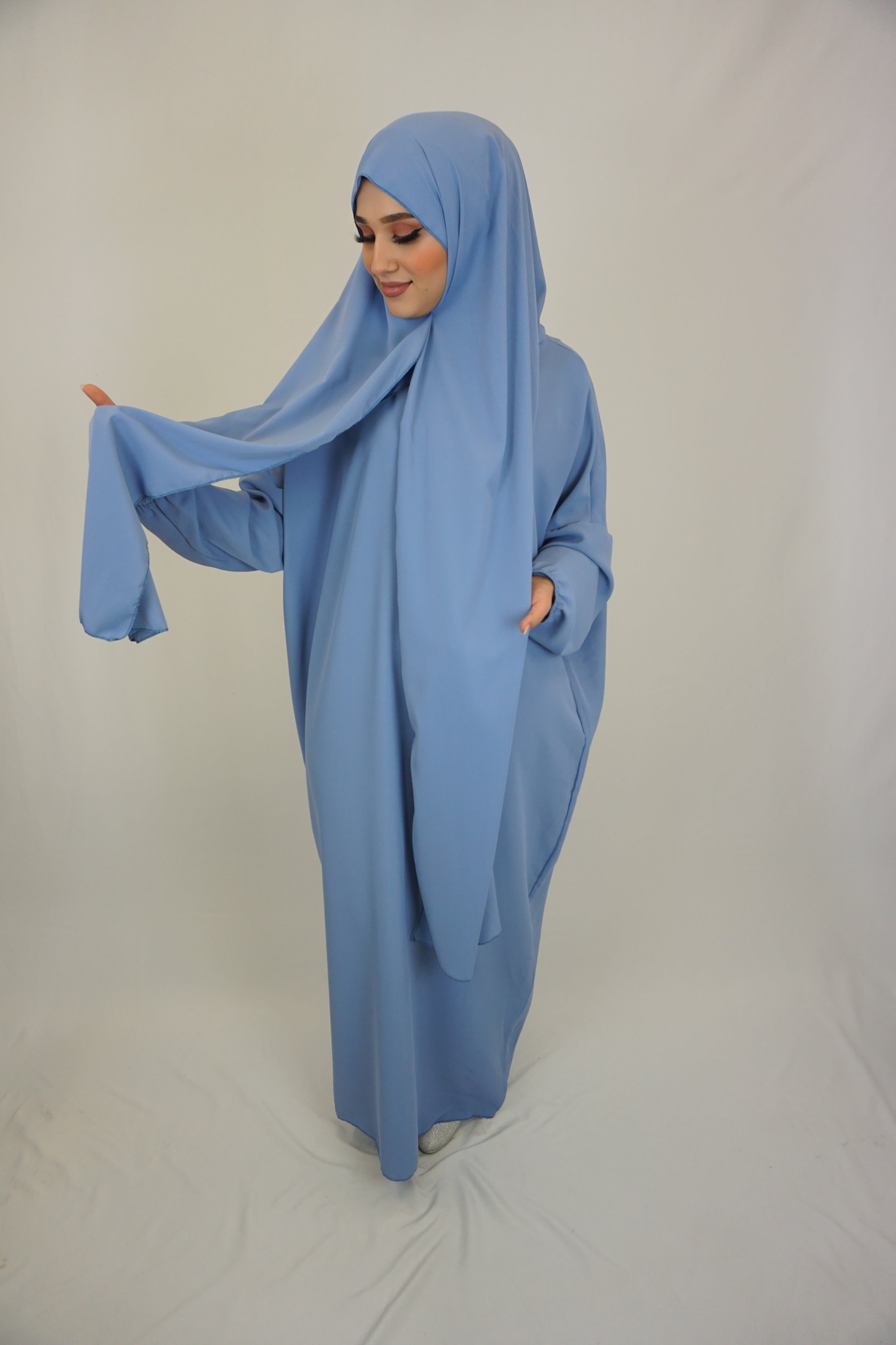 Hijab-Abaya Himmelblau