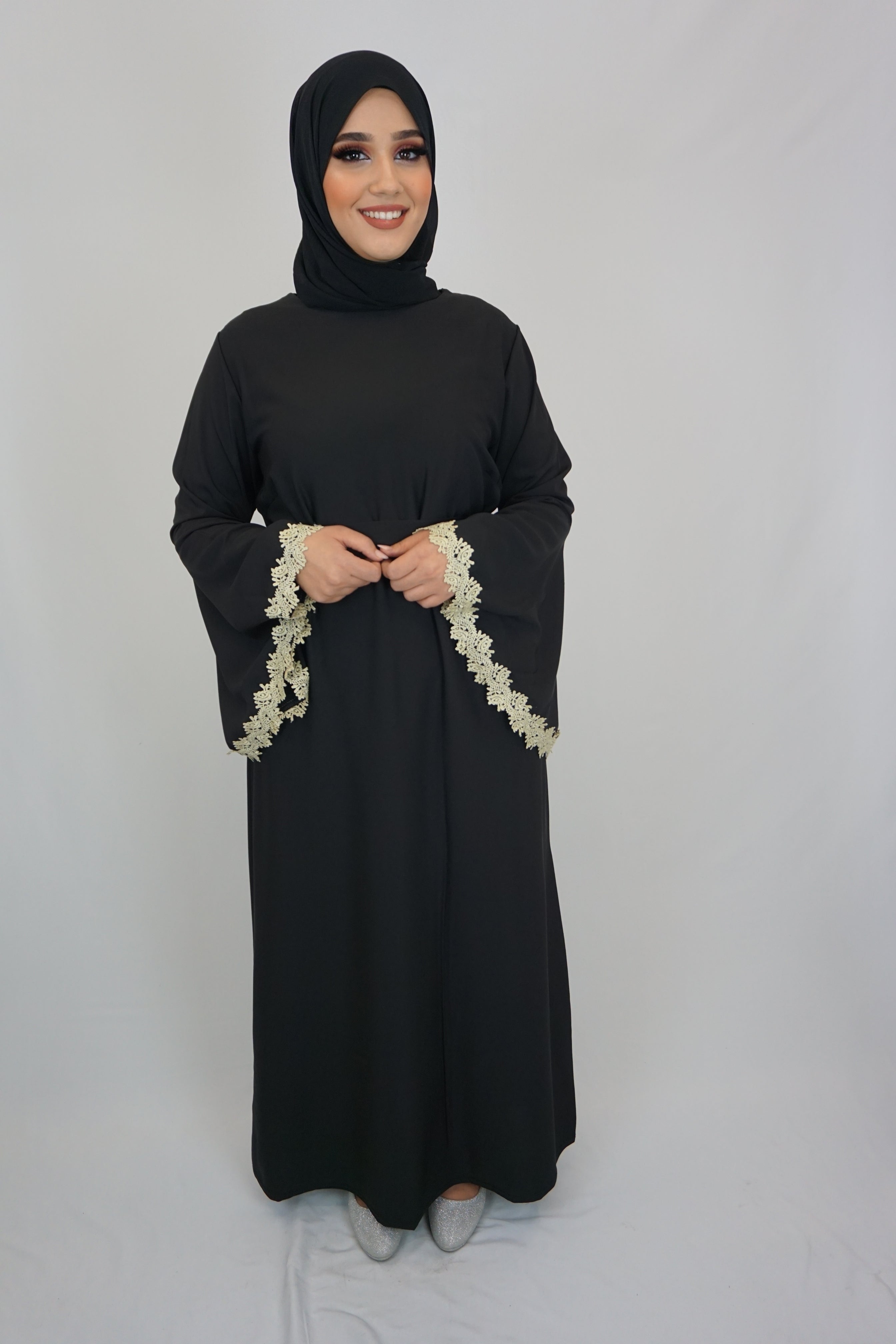 Abaya Sultana Schwarz