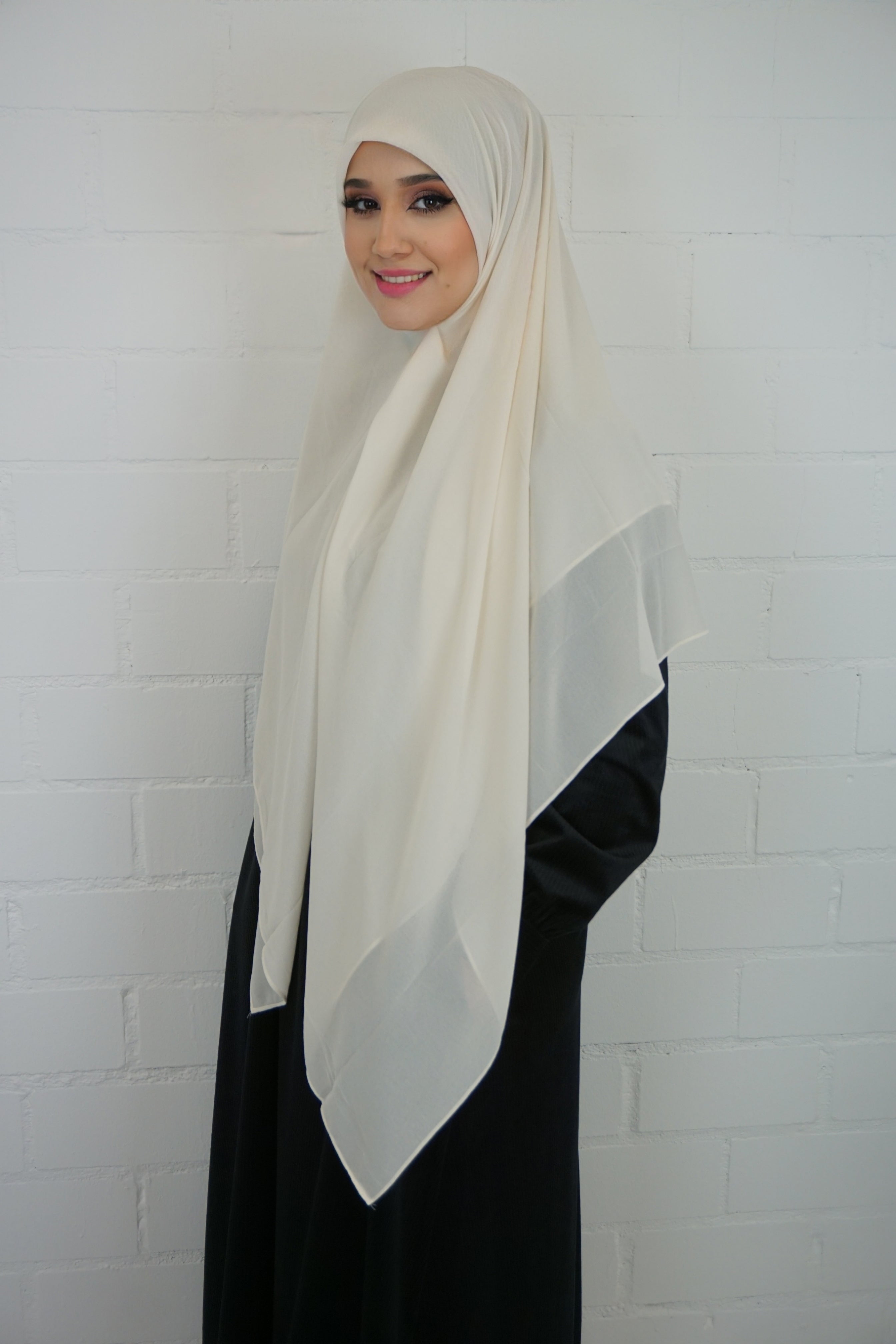 XL Chiffon Quadrat Hijab Creme