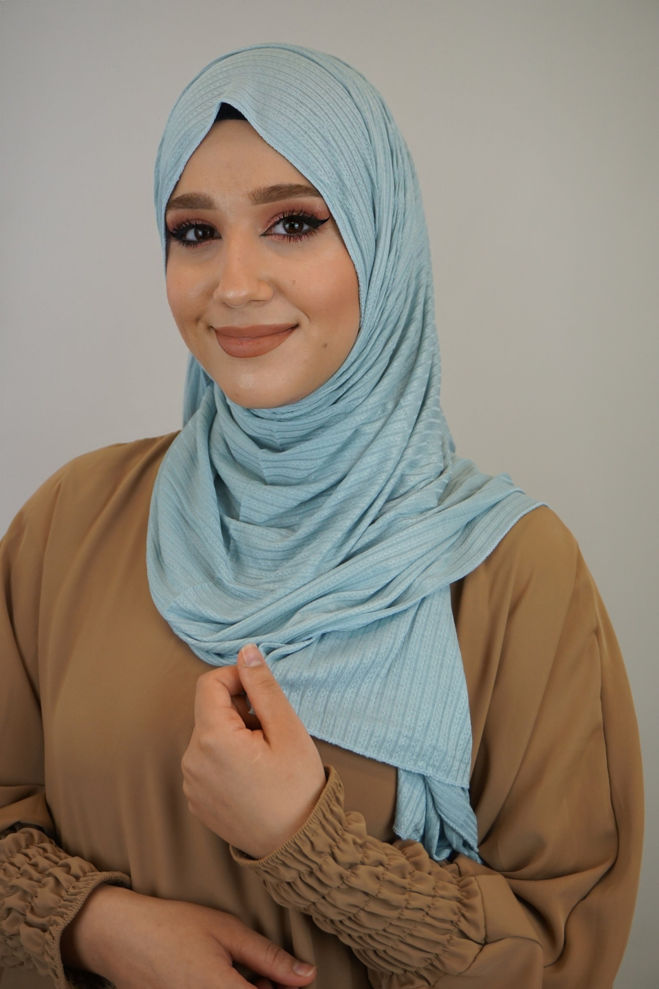 Premium Jersey Ripped Hijab Türkisblau