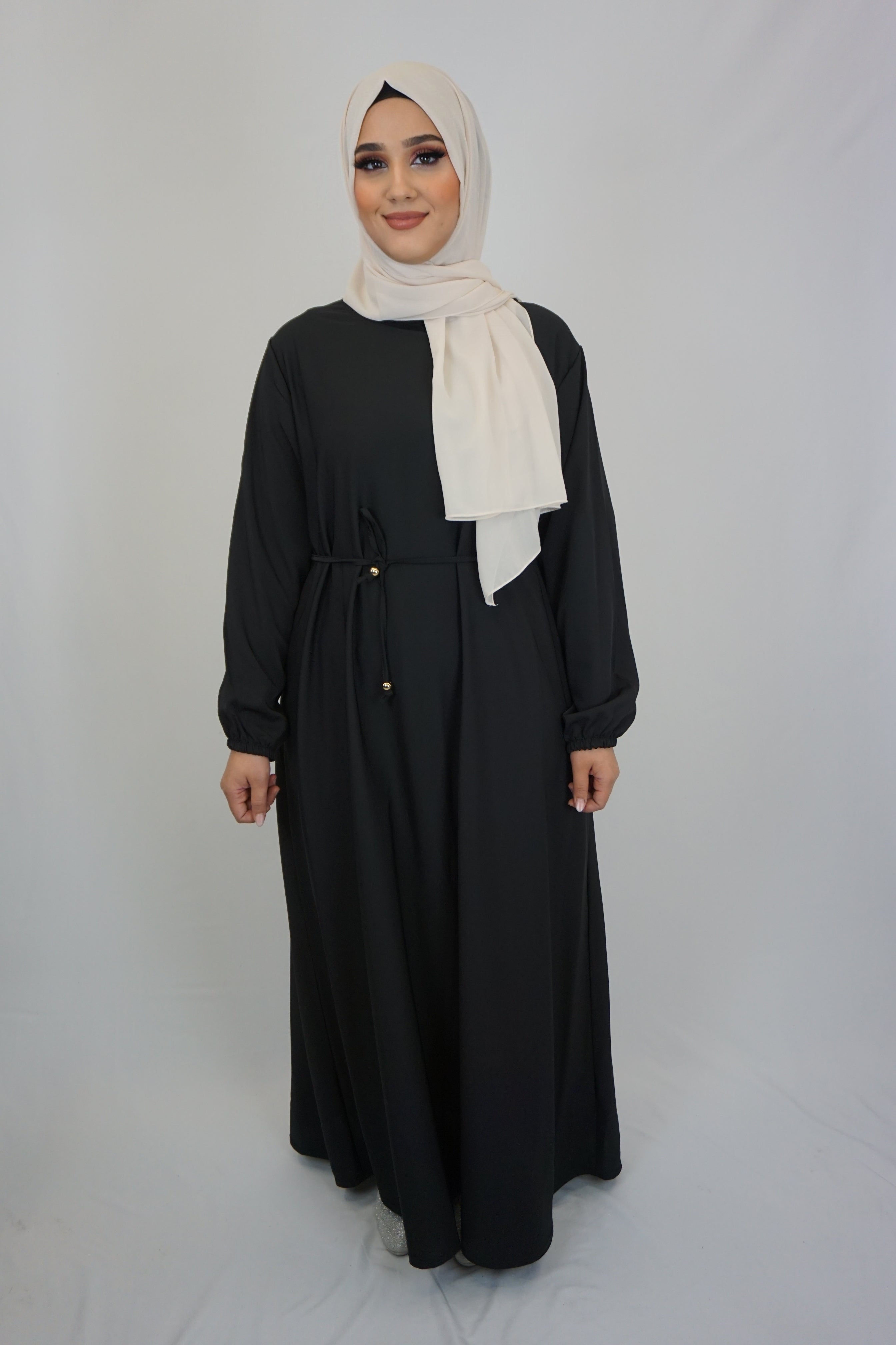 Basic Abaya Schwarz