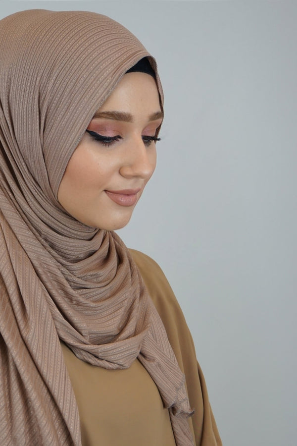 Premium Jersey Ripped Hijab Karamell